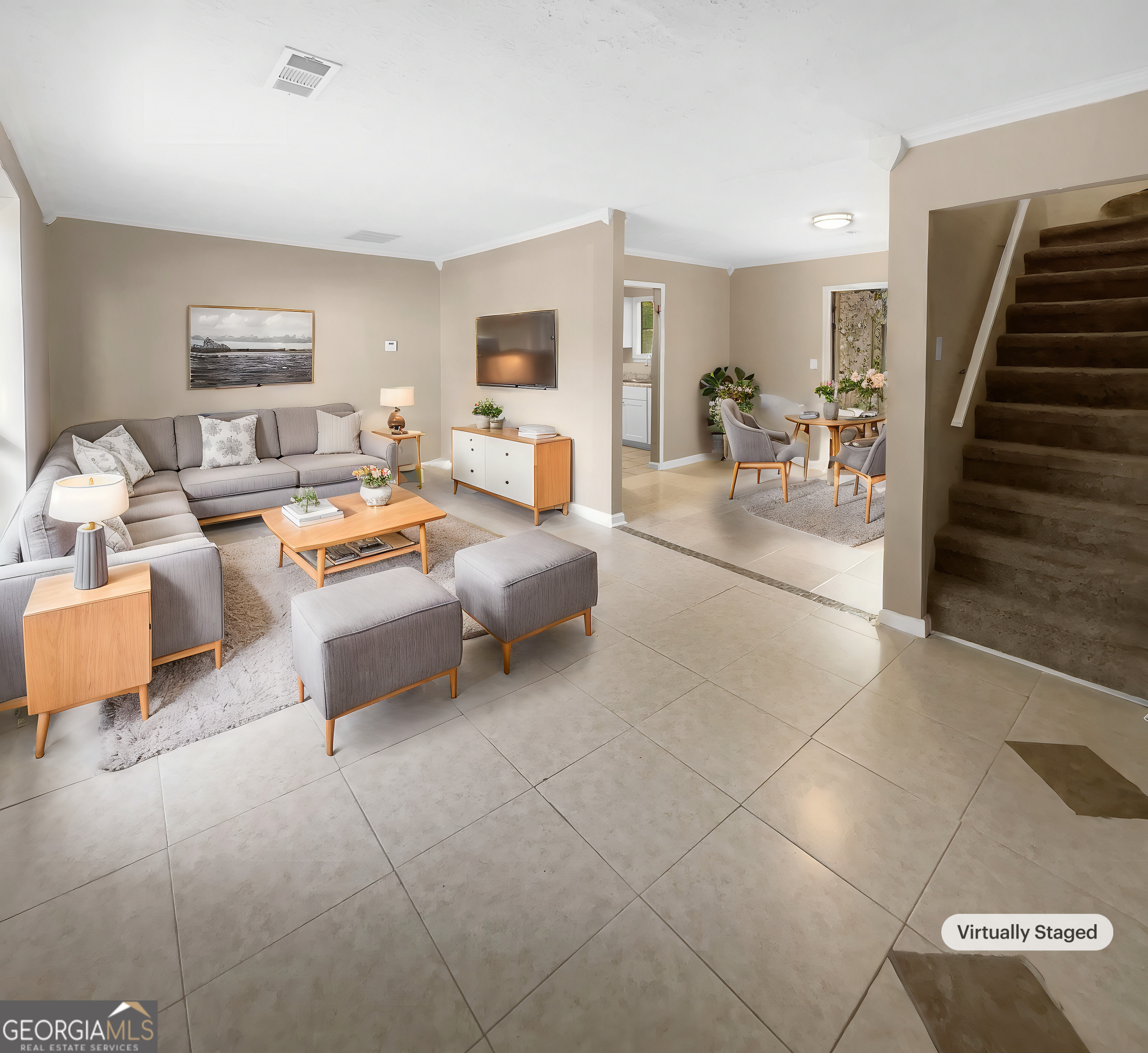 125 Cainwood Court W Property Photo 2