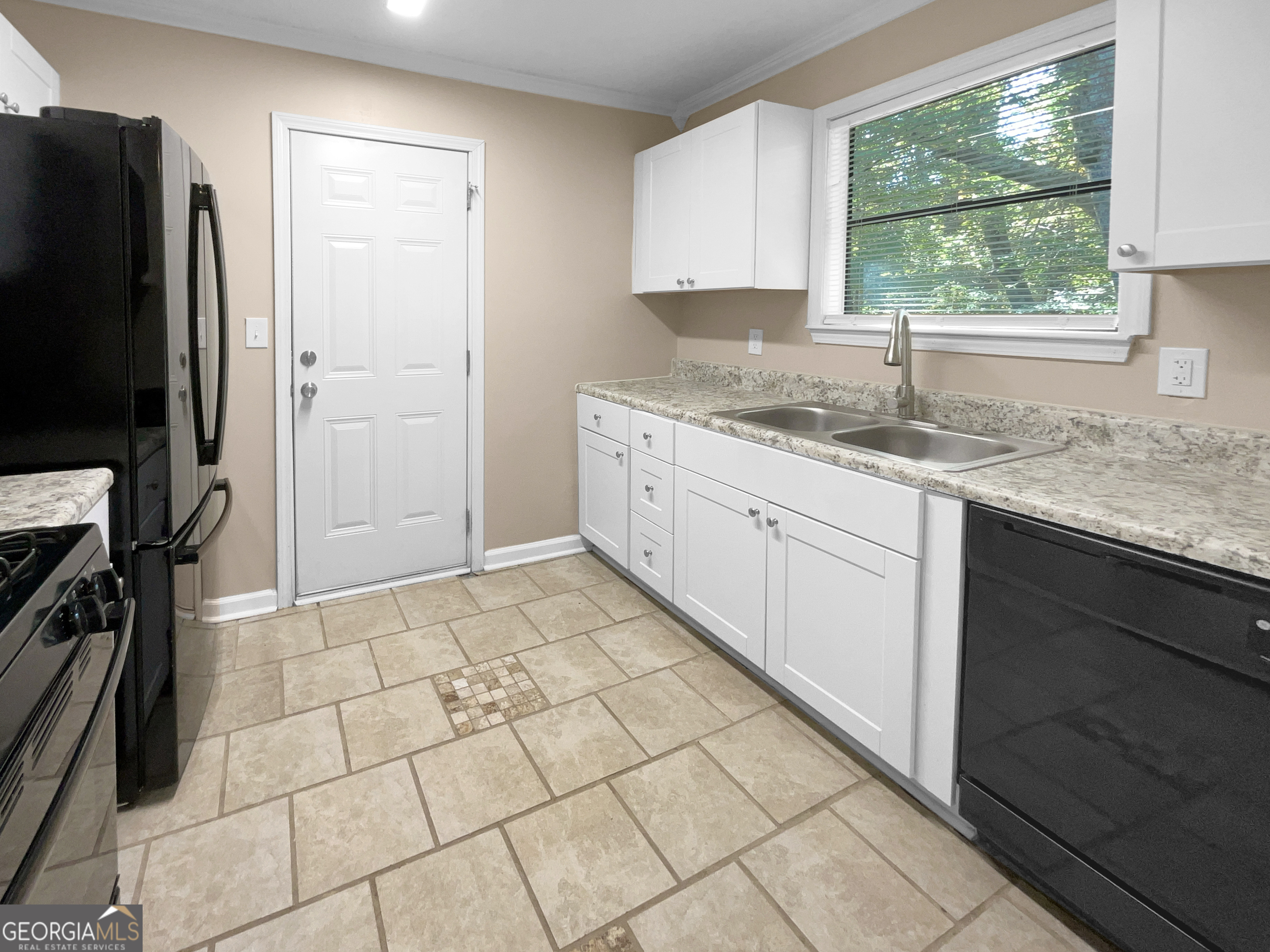 125 Cainwood Court W Property Photo 6