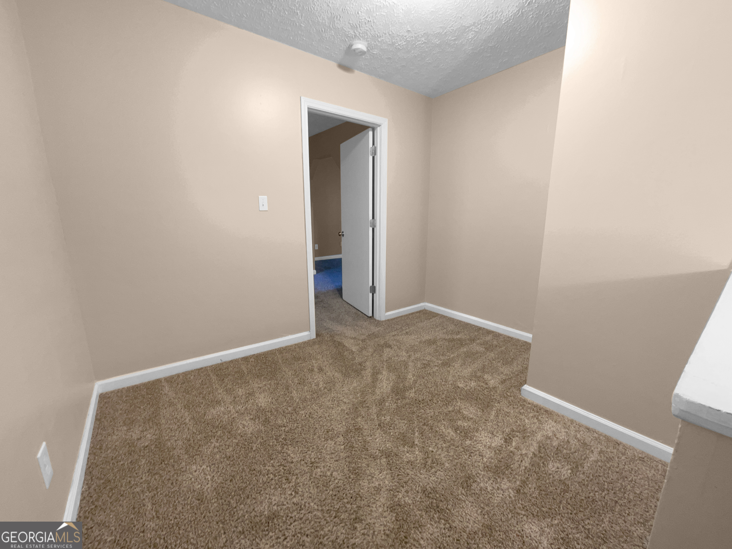 125 Cainwood Court W Property Photo 16