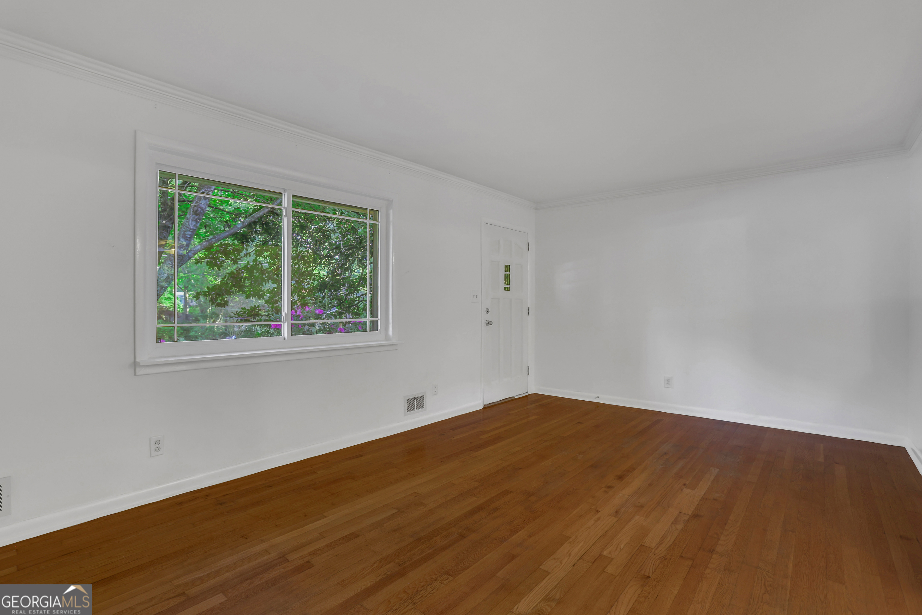 3967 Franks Court Property Photo 6