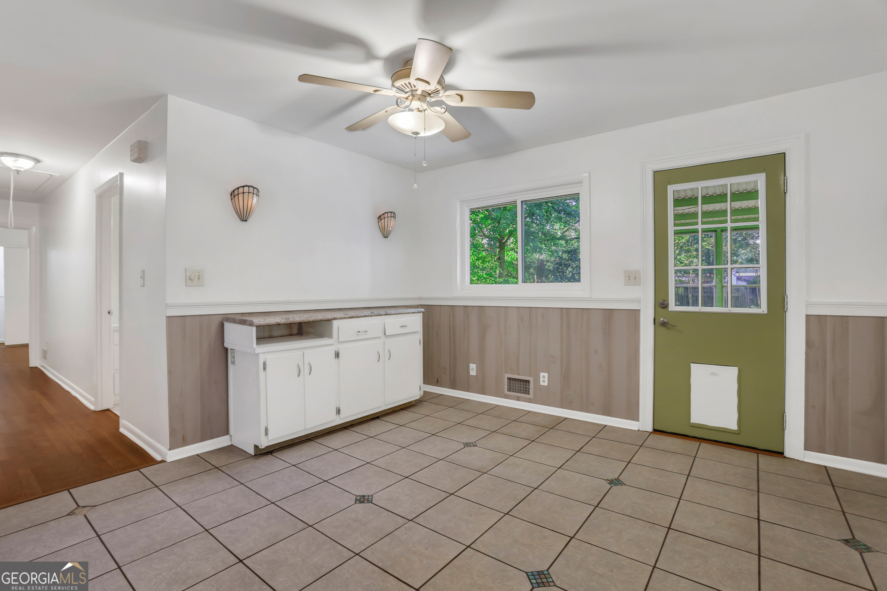 3967 Franks Court Property Photo 8