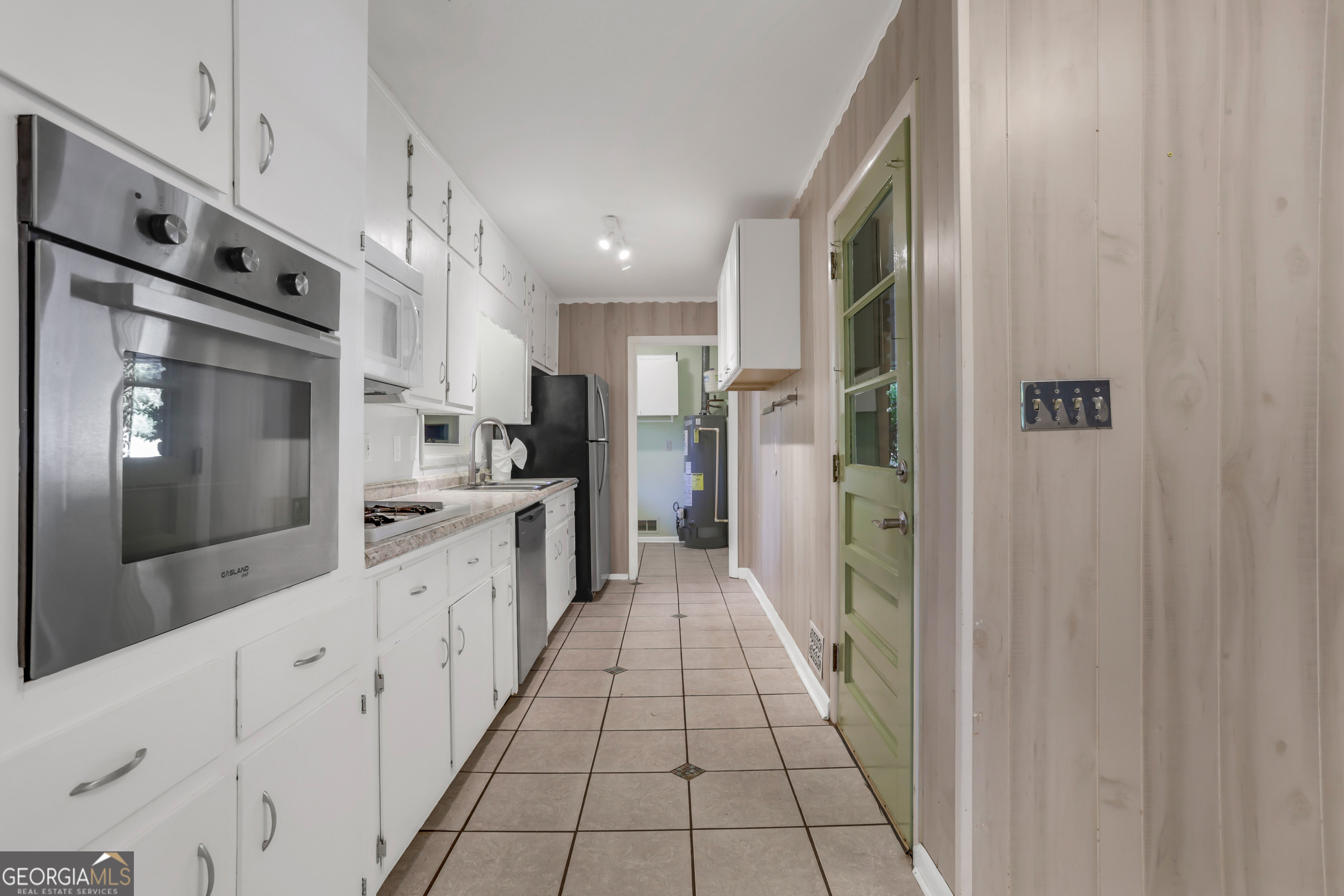 3967 Franks Court Property Photo 12