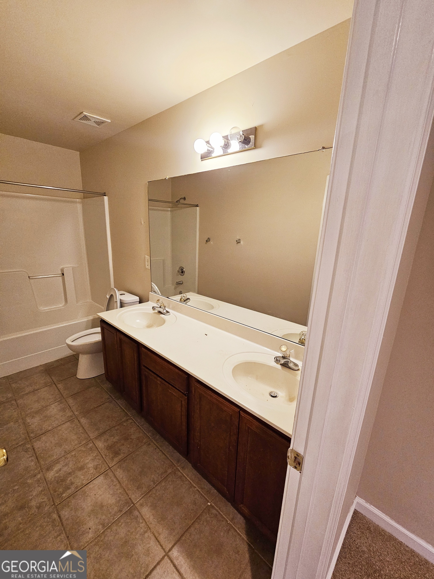 1402 Aramore Drive Se Property Photo 76