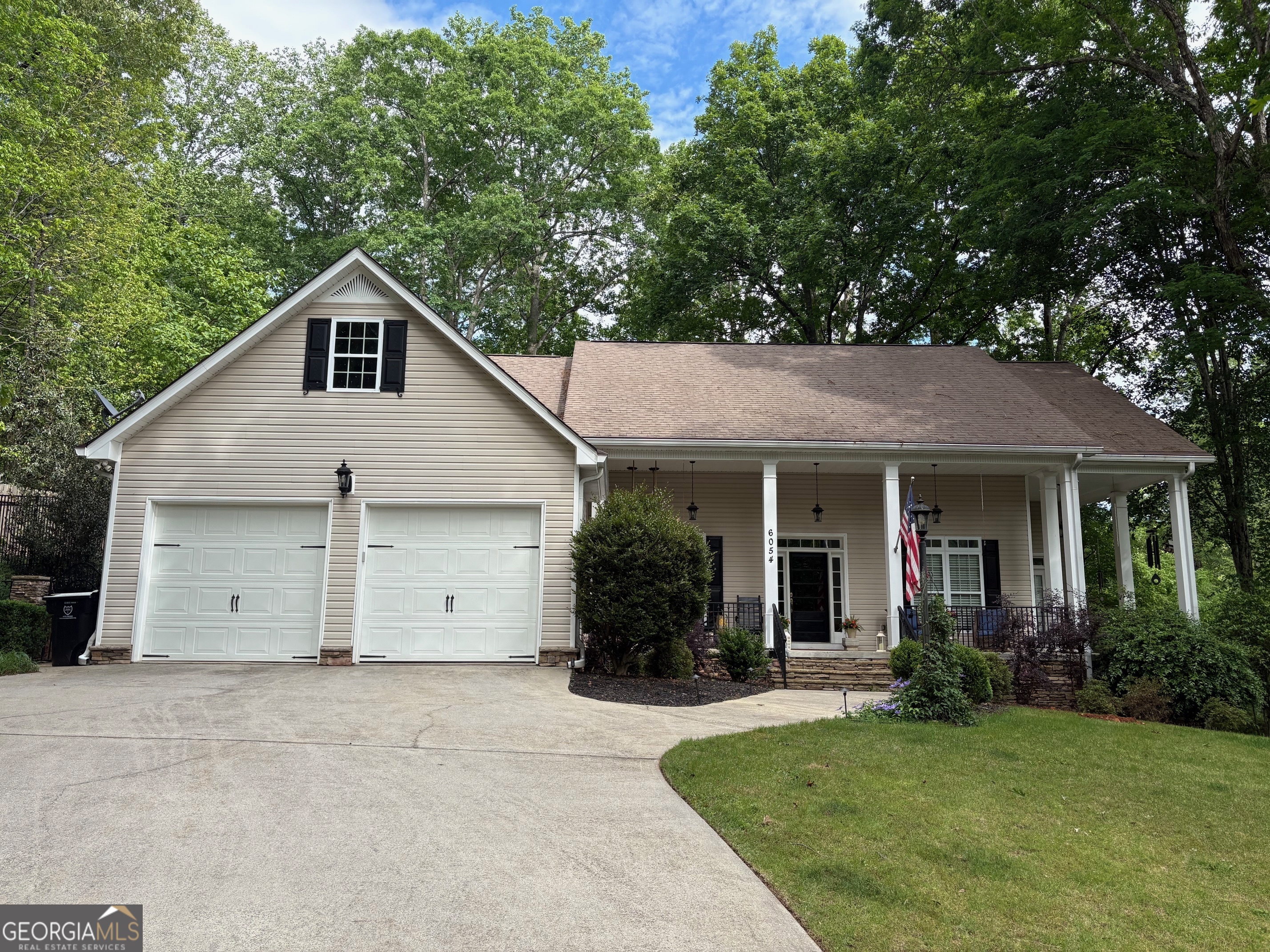 6054 Nebo Road Property Photo 1