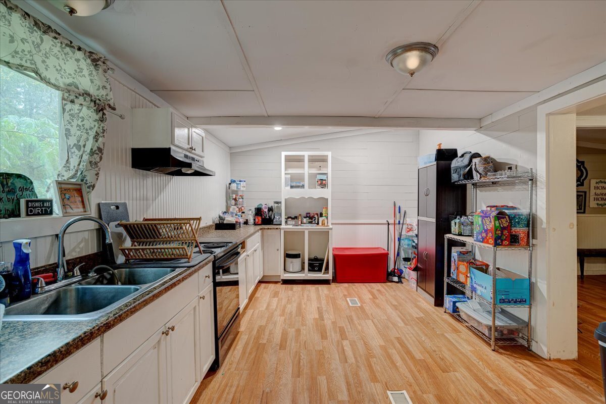 164 Hummingbird Drive Property Photo 8