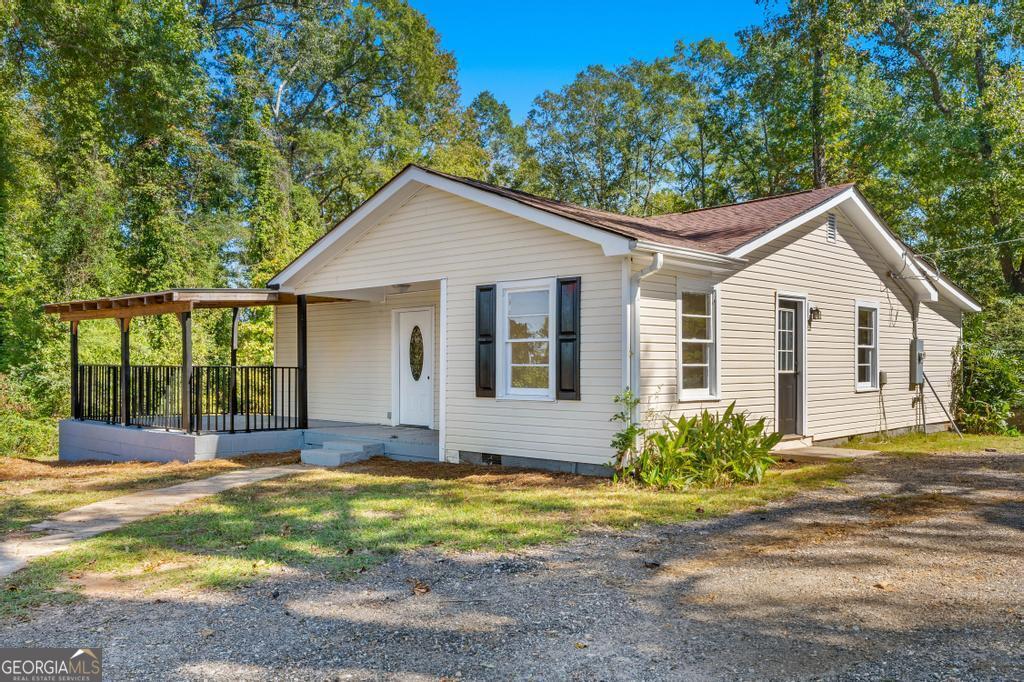 2552 Highway 36 E Property Photo 4