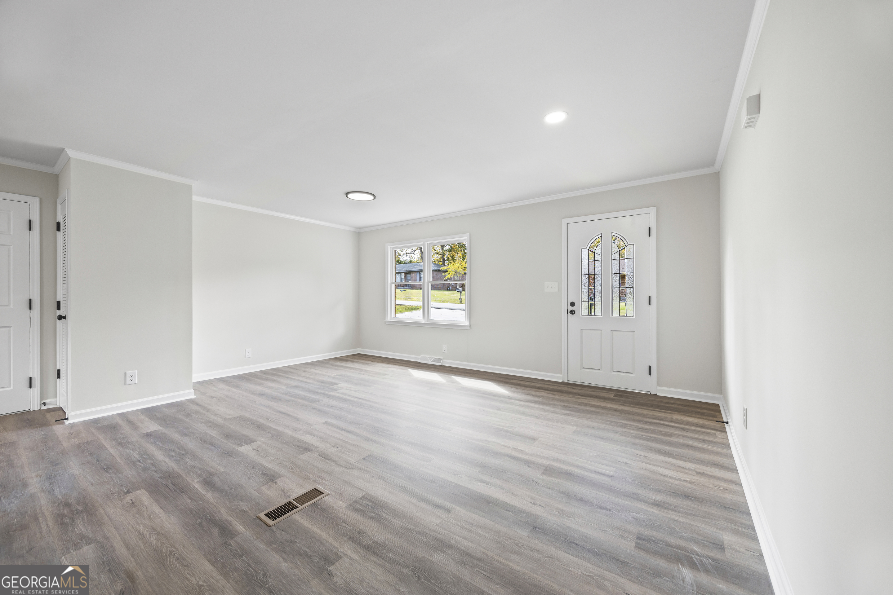 263 Valley Drive Property Photo 6