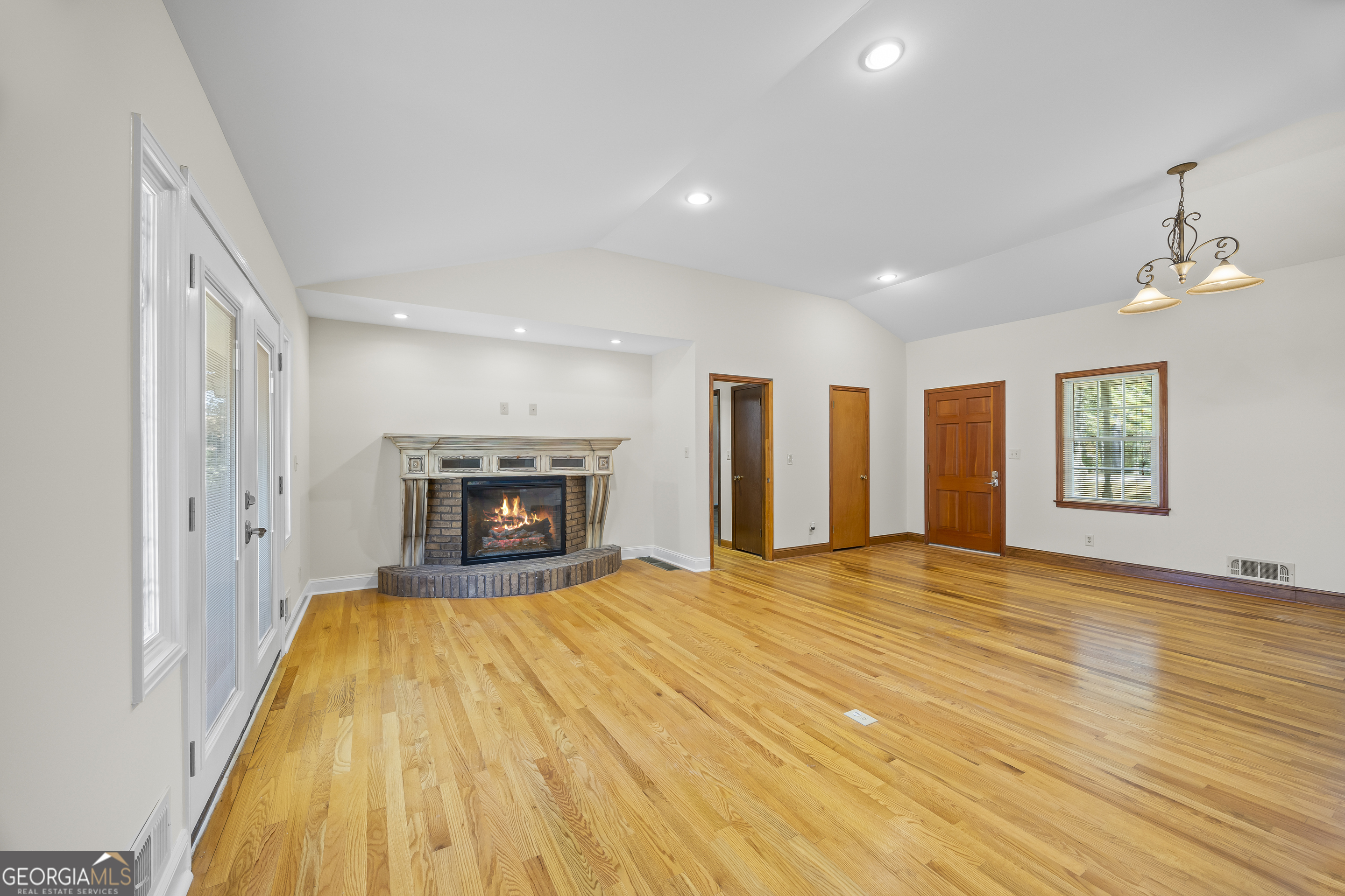 2639 Odum Street Property Photo 12