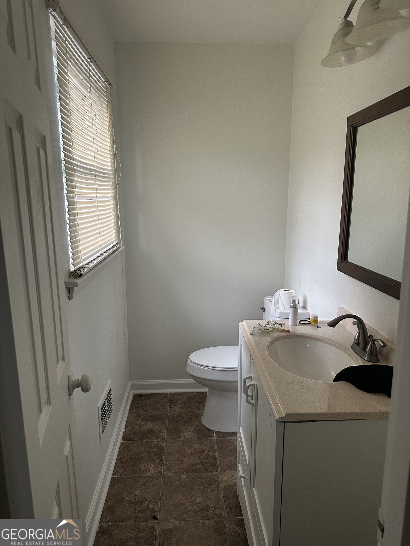 3230 Vanderbilt Lane Nw Property Photo 3