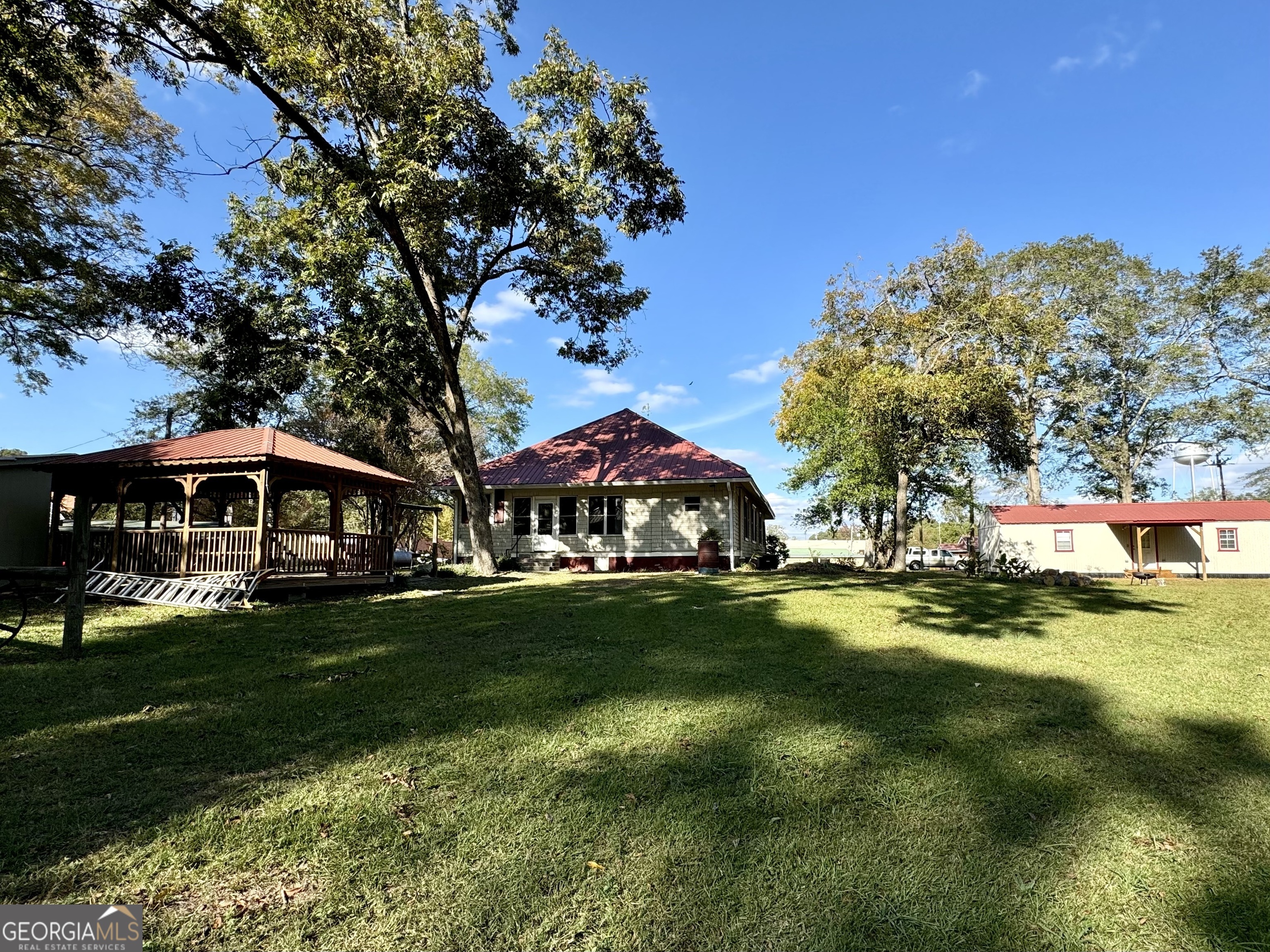 4511 S. Highway 15 Property Photo 5