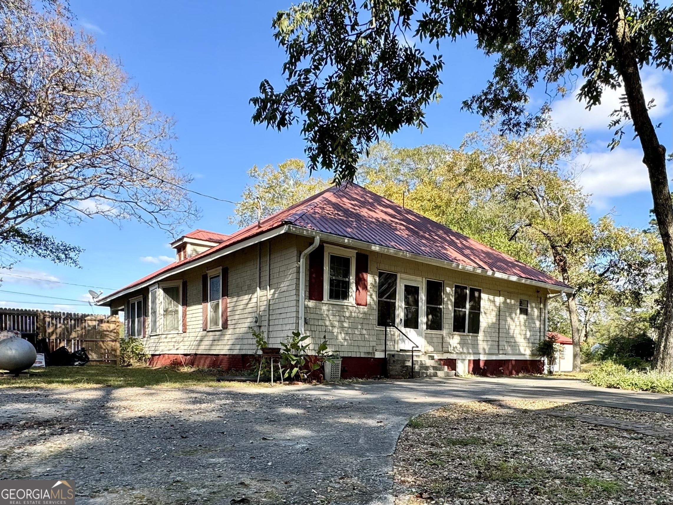 4511 S. Highway 15 Property Photo 6