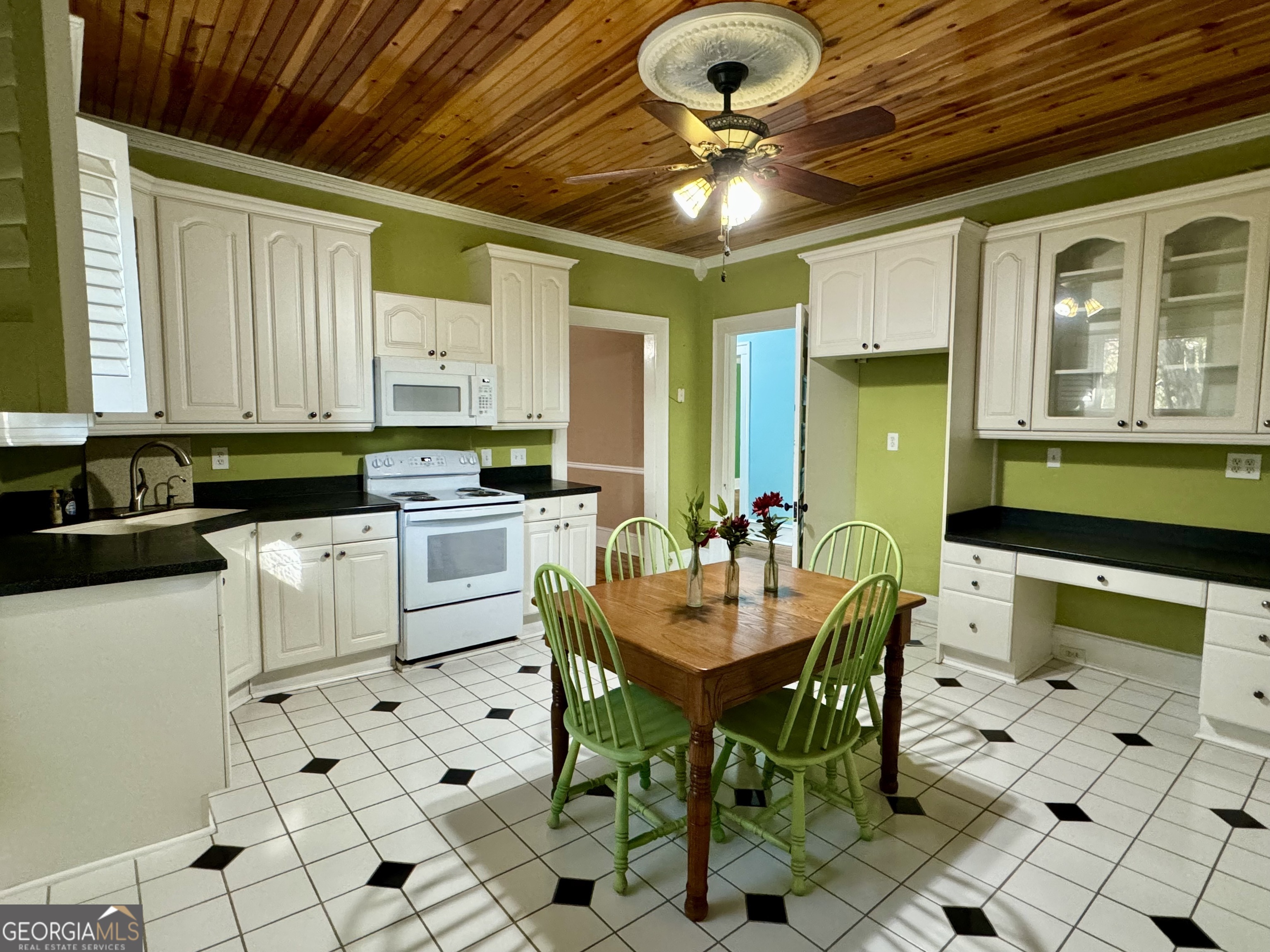 4511 S. Highway 15 Property Photo 11