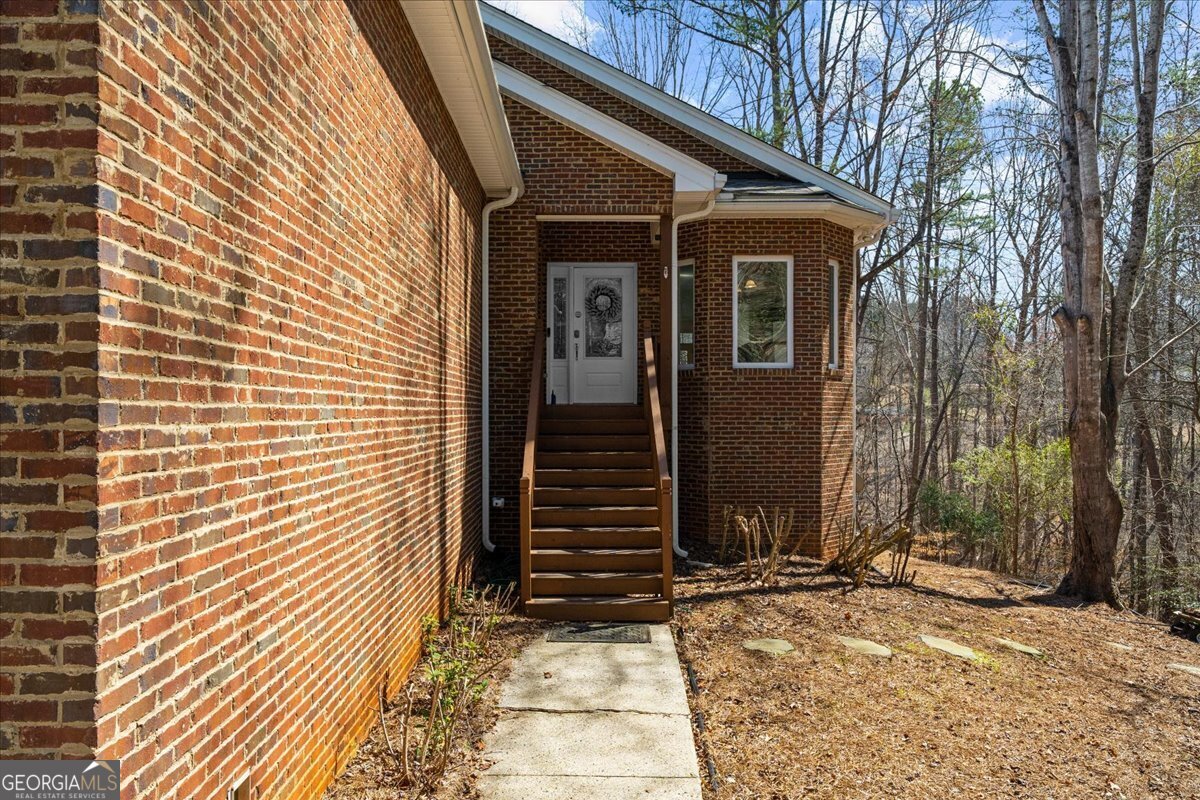 6137 White Oak Drive Property Photo 5