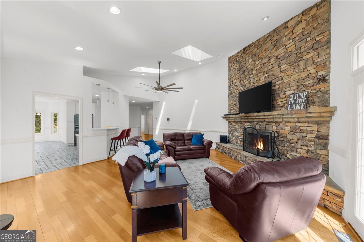 6137 White Oak Drive Property Photo 14