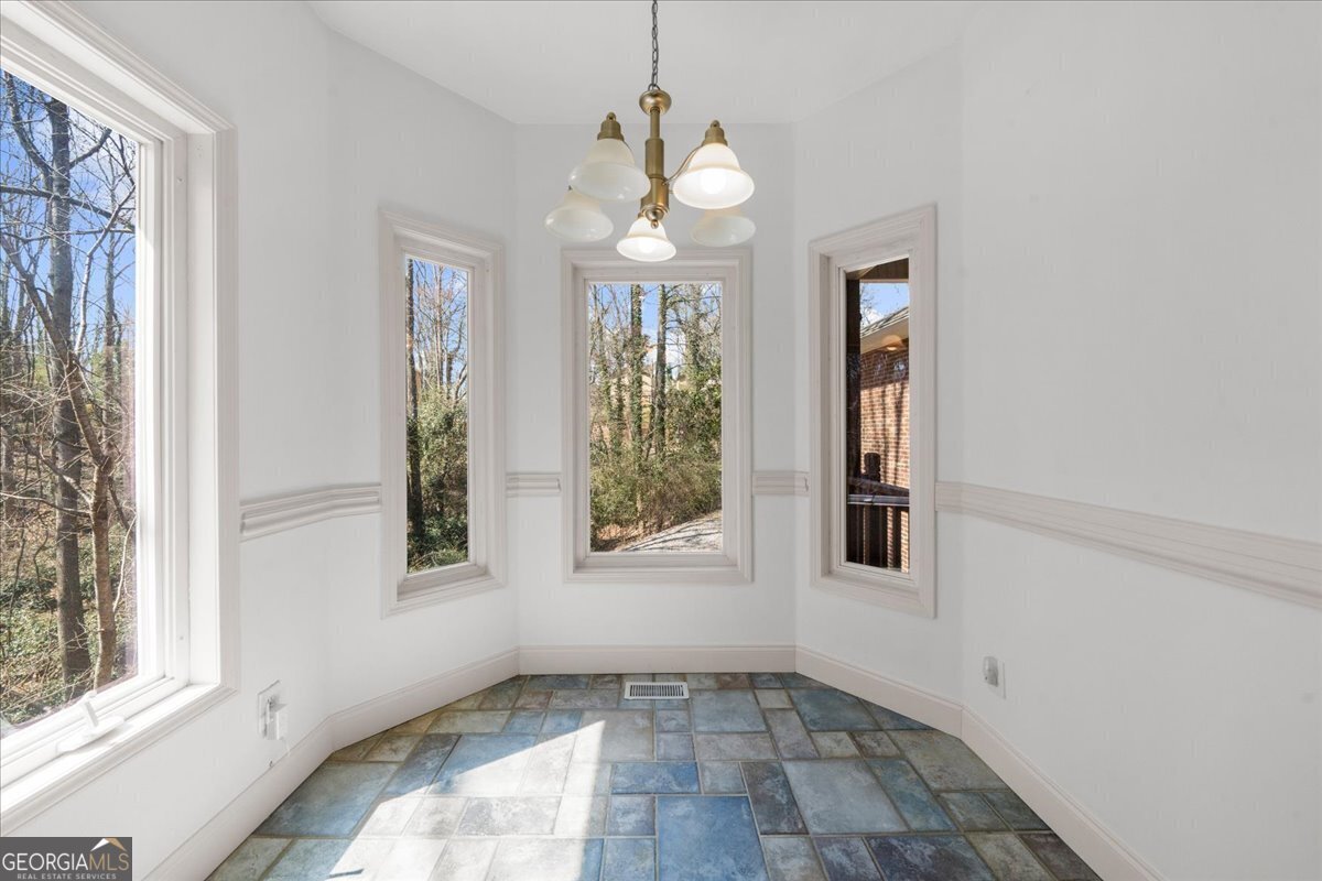 6137 White Oak Drive Property Photo 22