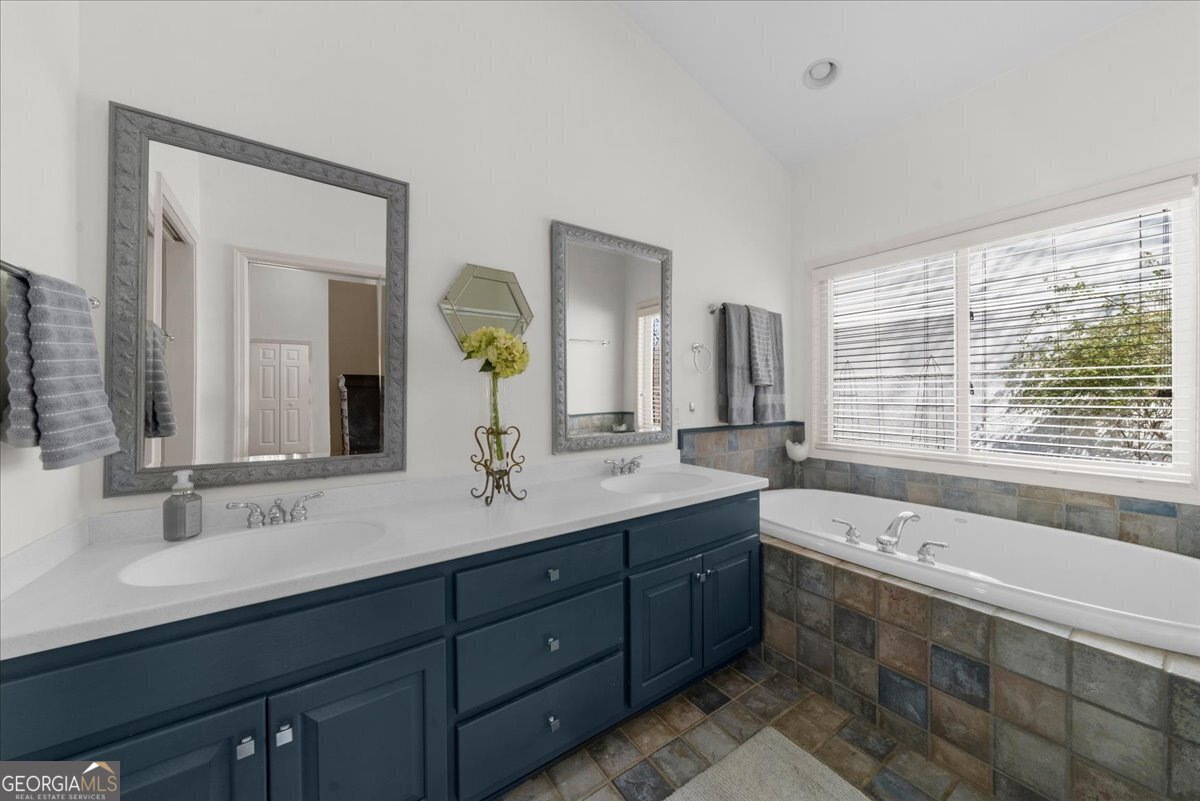 6137 White Oak Drive Property Photo 25