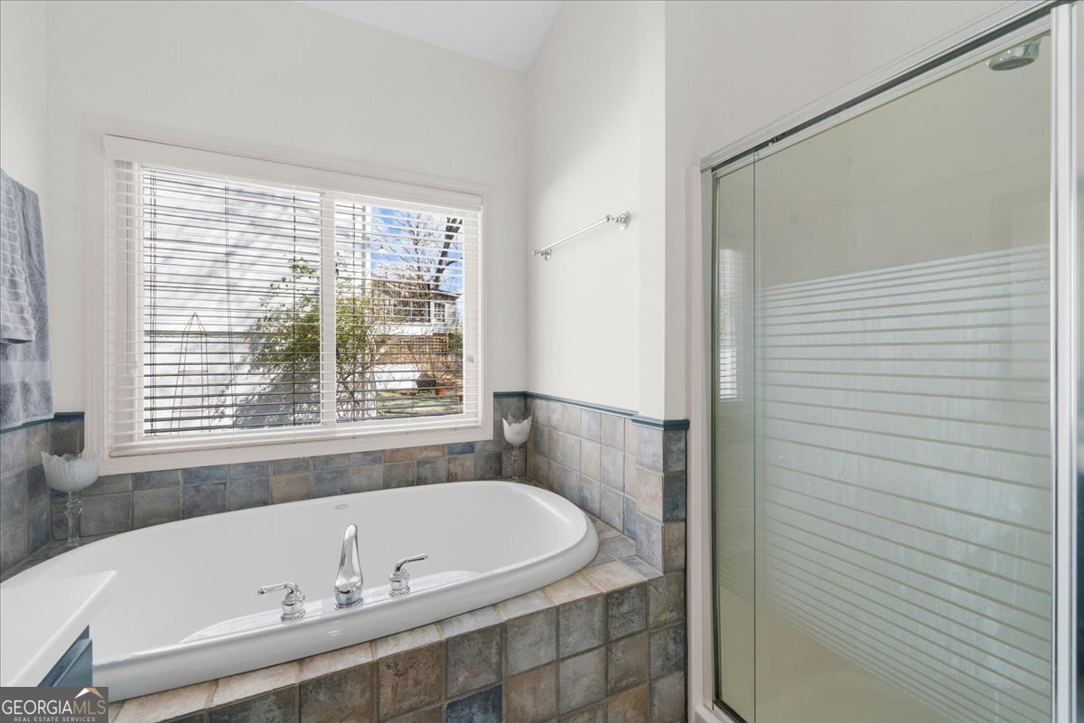 6137 White Oak Drive Property Photo 26