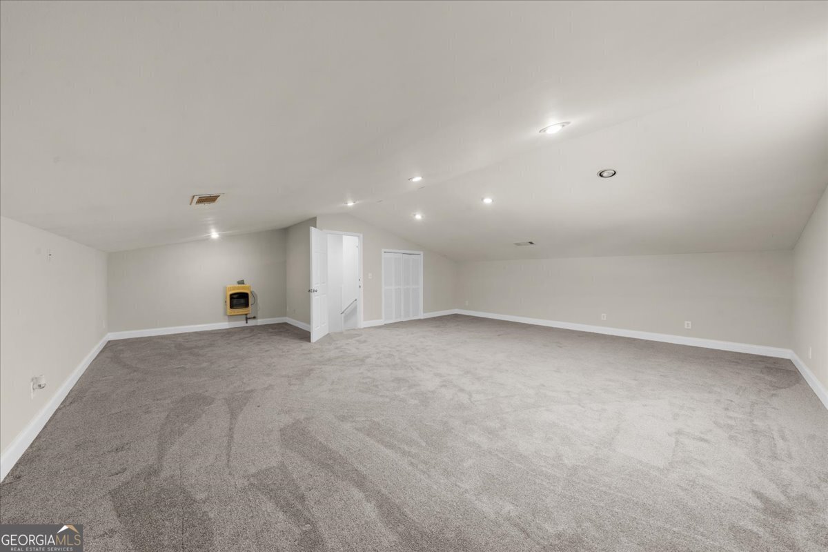 6137 White Oak Drive Property Photo 34