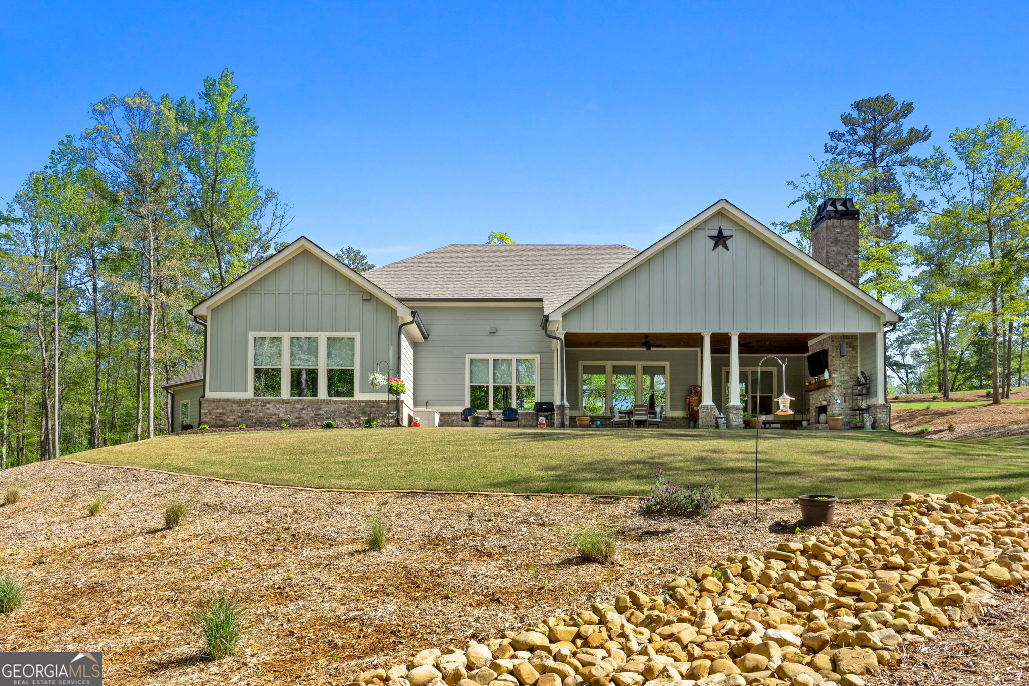 131 Quiet Cove Way Property Photo 1