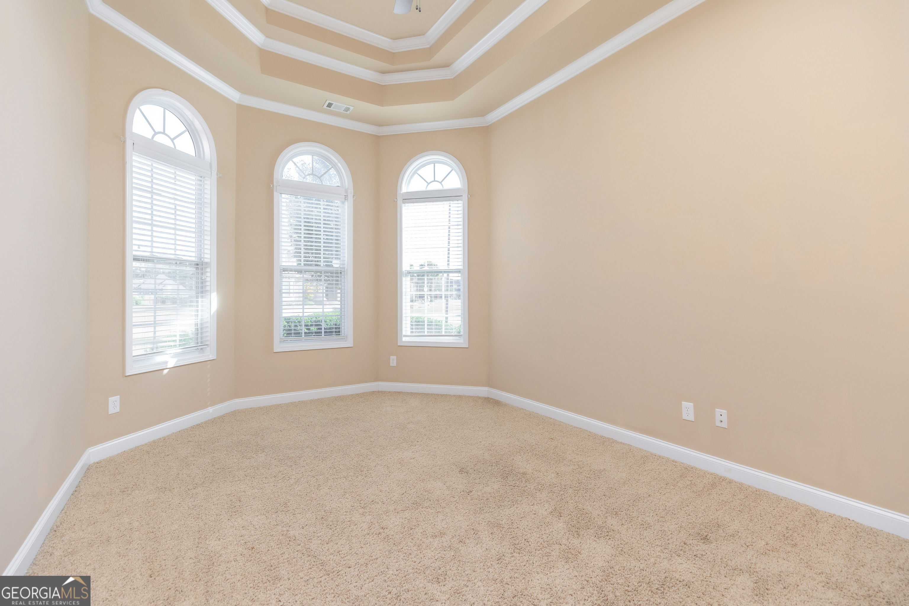 505 Arbor Lane Property Photo 12