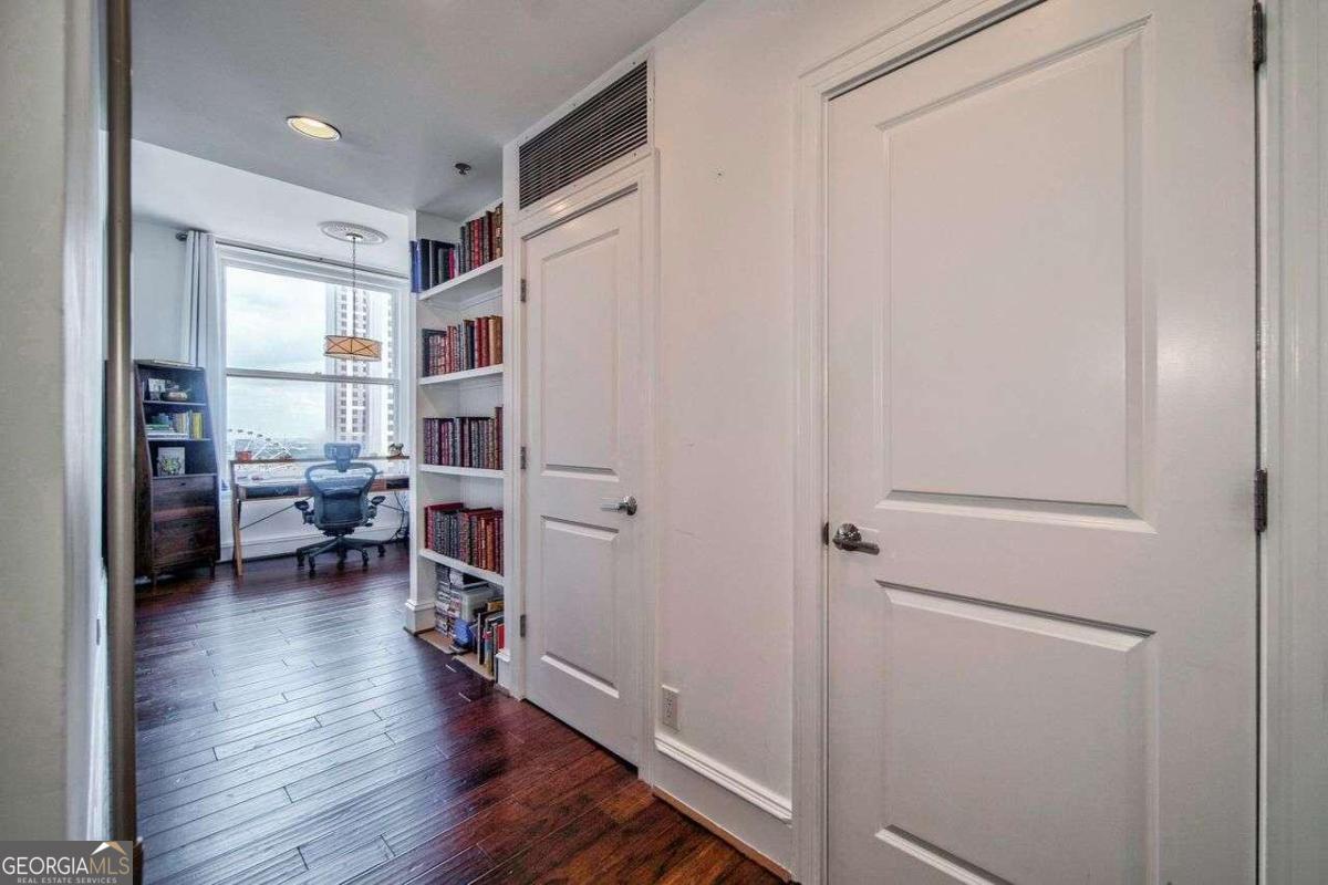 57 Forsyth Street Nw # 12b Property Photo 5
