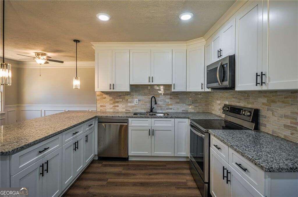 1328 White Oak Street Se Property Photo 6