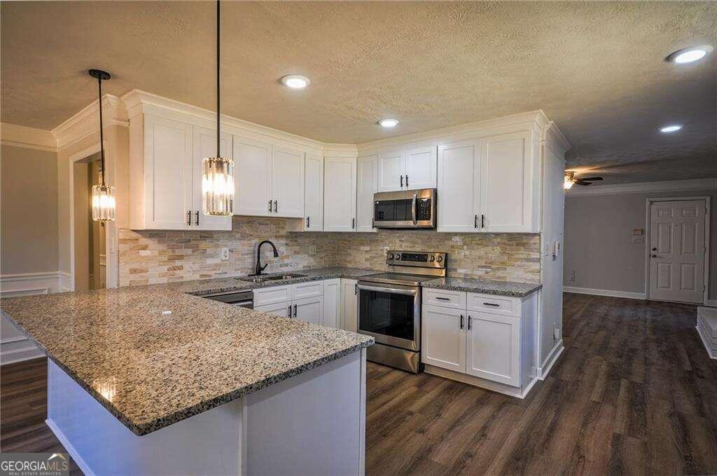 1328 White Oak Street Se Property Photo 8