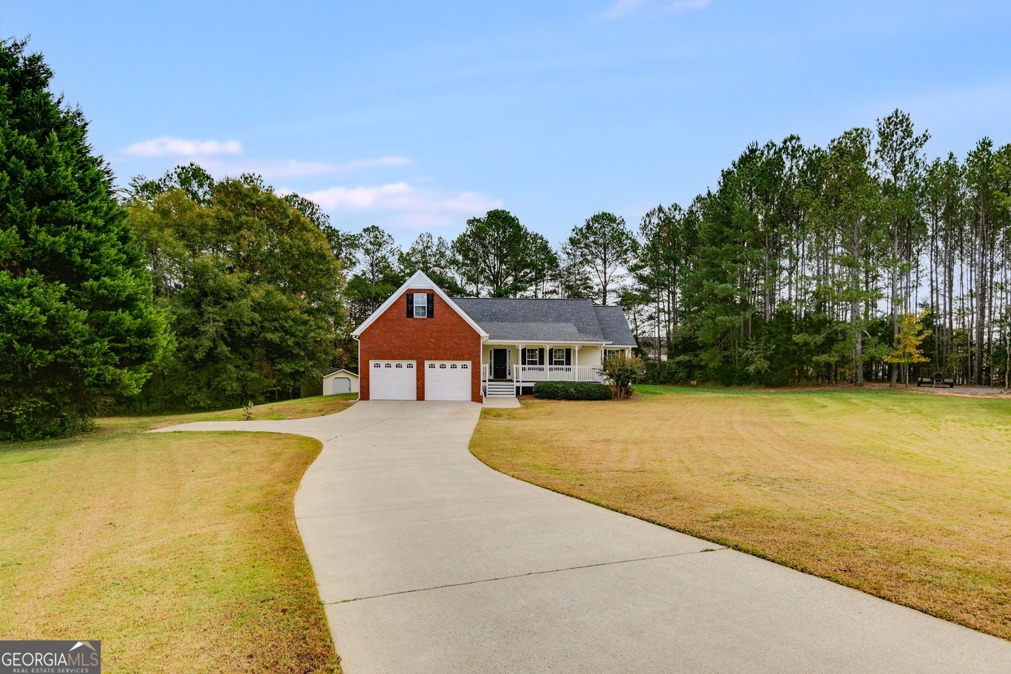 112 Valley Edge Drive Property Photo 1