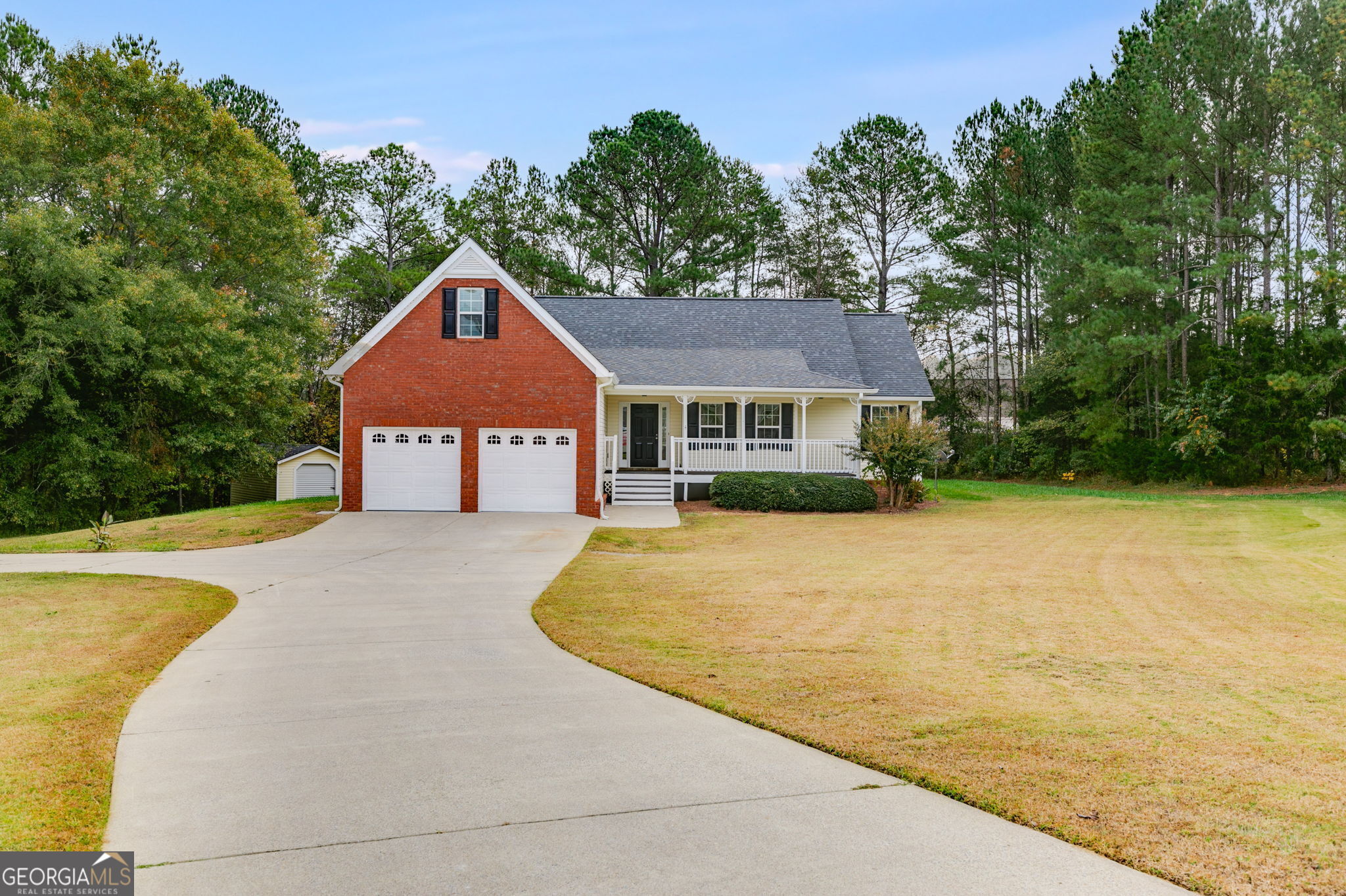 112 Valley Edge Drive Property Photo 2