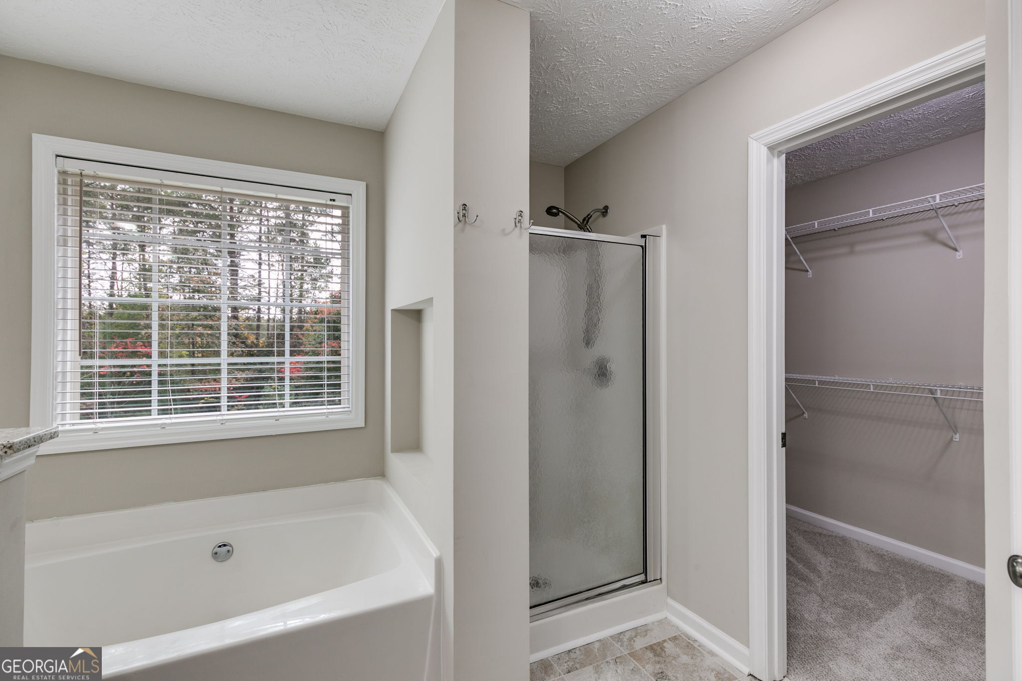 112 Valley Edge Drive Property Photo 17