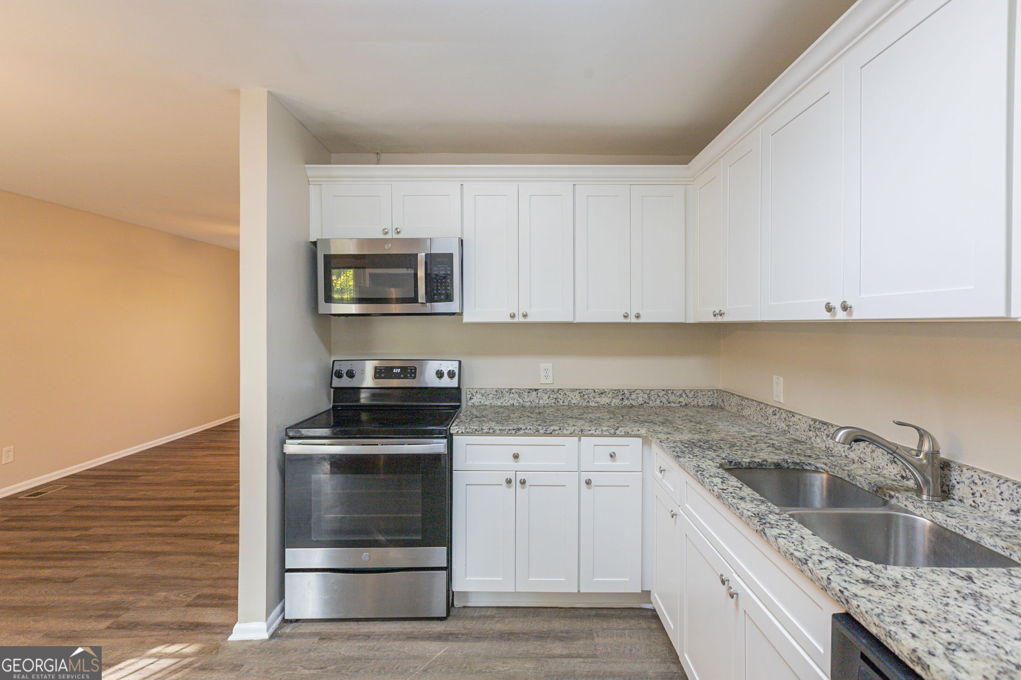 2465 Timberly Drive Se Property Photo 5
