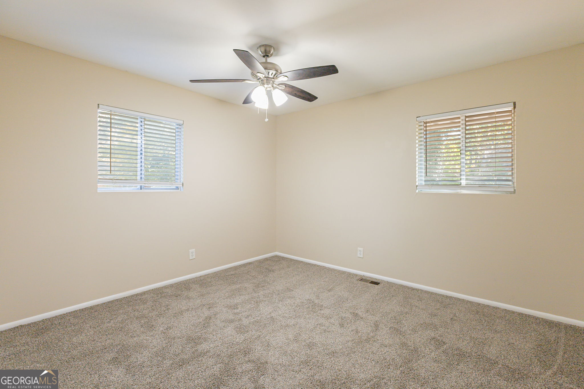 2465 Timberly Drive Se Property Photo 11