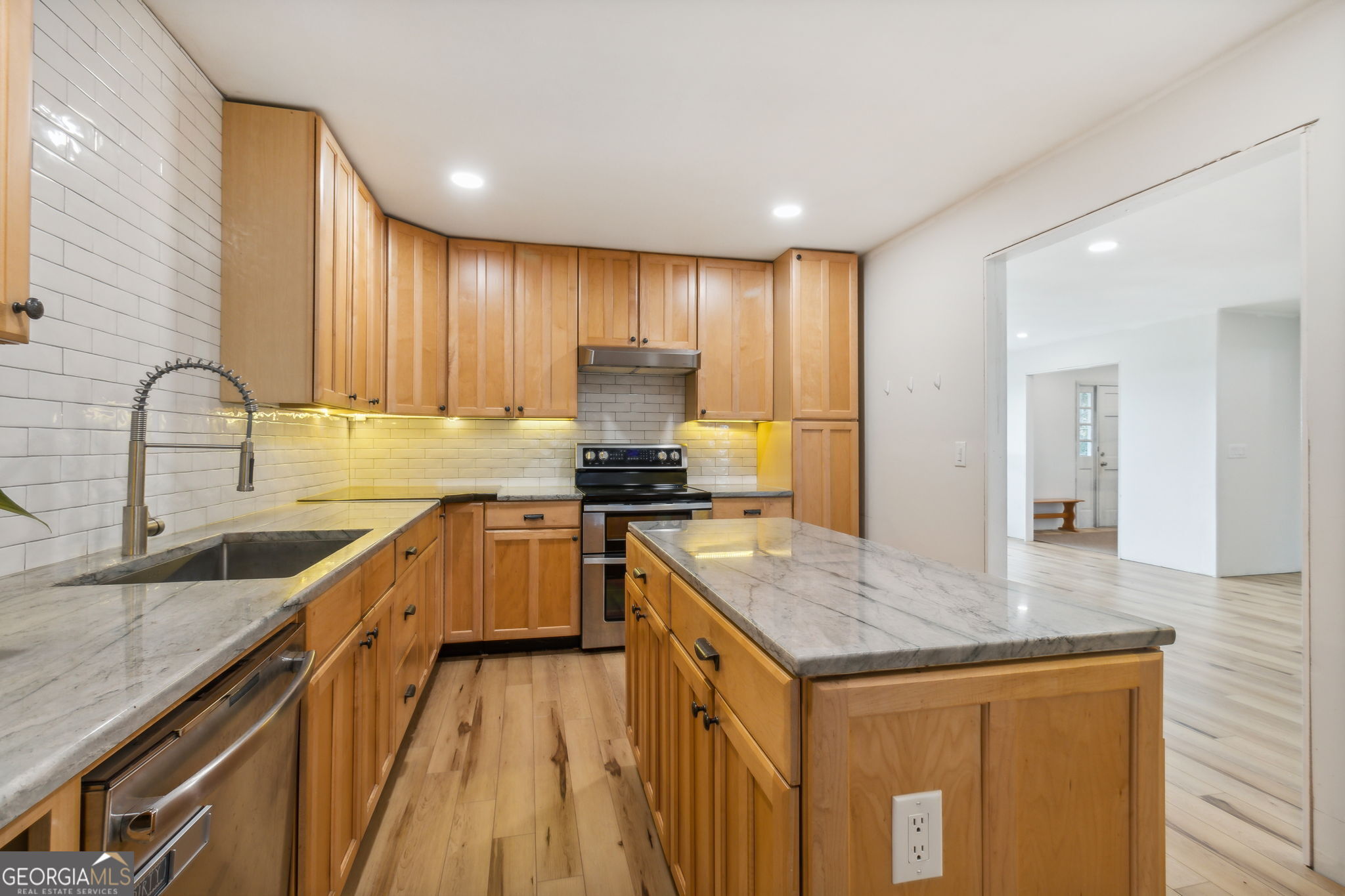 6200 Holland Cove Road Property Photo 10