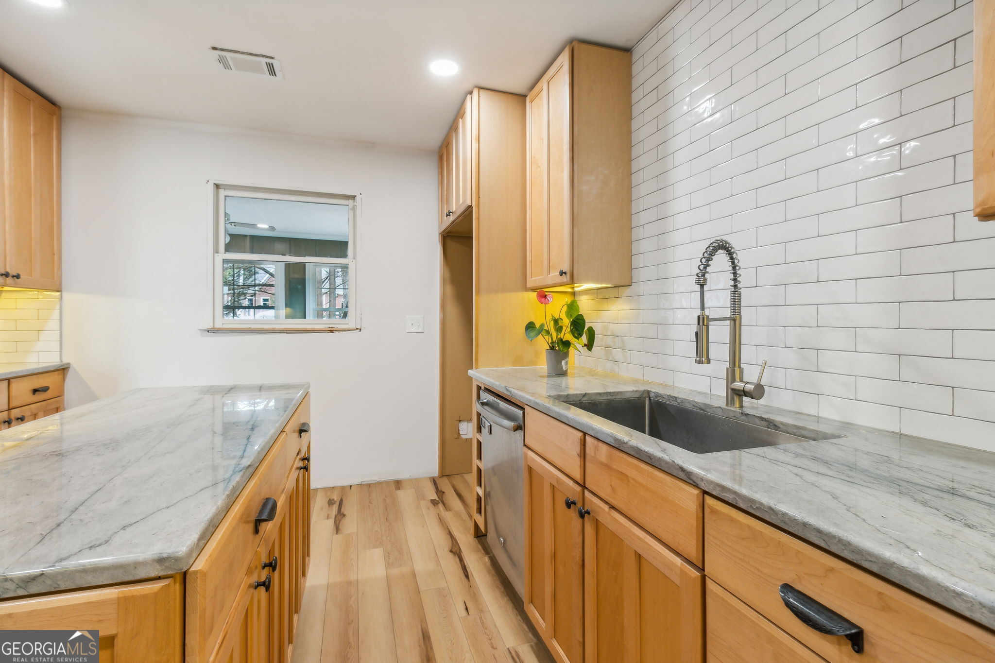 6200 Holland Cove Road Property Photo 13