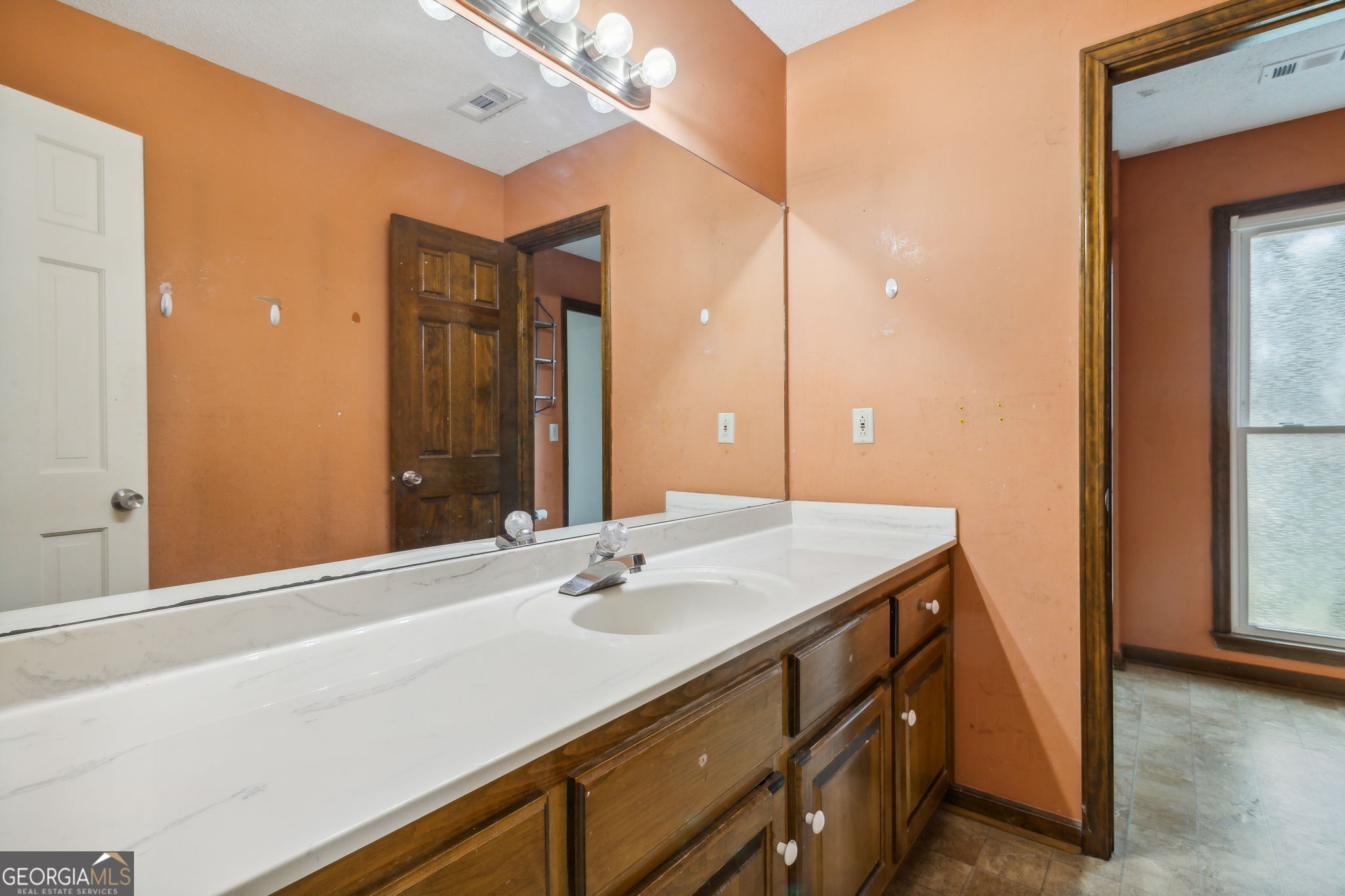 6200 Holland Cove Road Property Photo 16