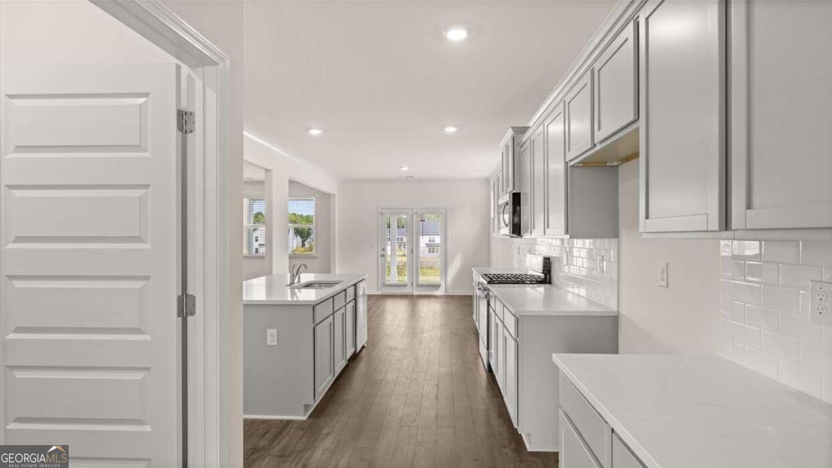 3249 Champions Way Property Photo 21
