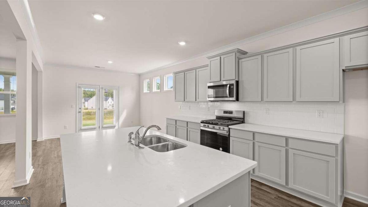 3249 Champions Way Property Photo 22