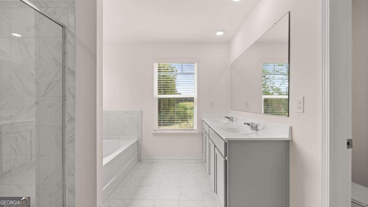 3249 Champions Way Property Photo 39