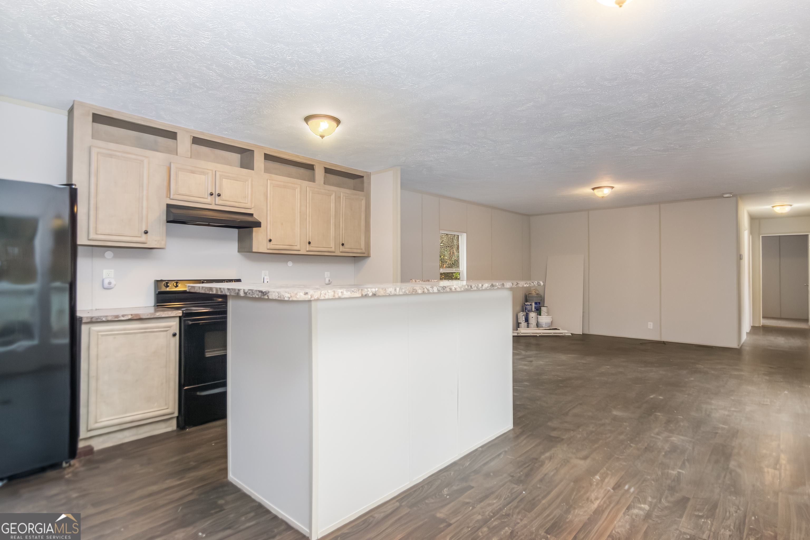 56 Almond Circle Property Photo 4