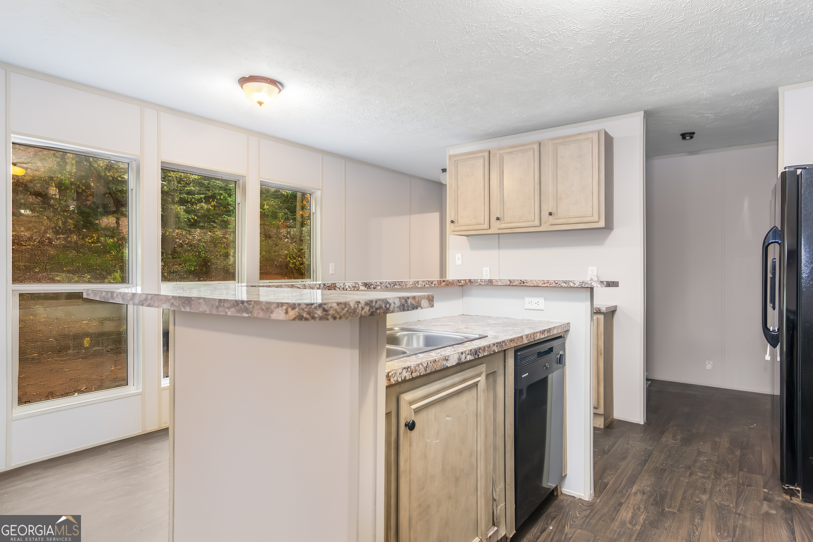 56 Almond Circle Property Photo 5