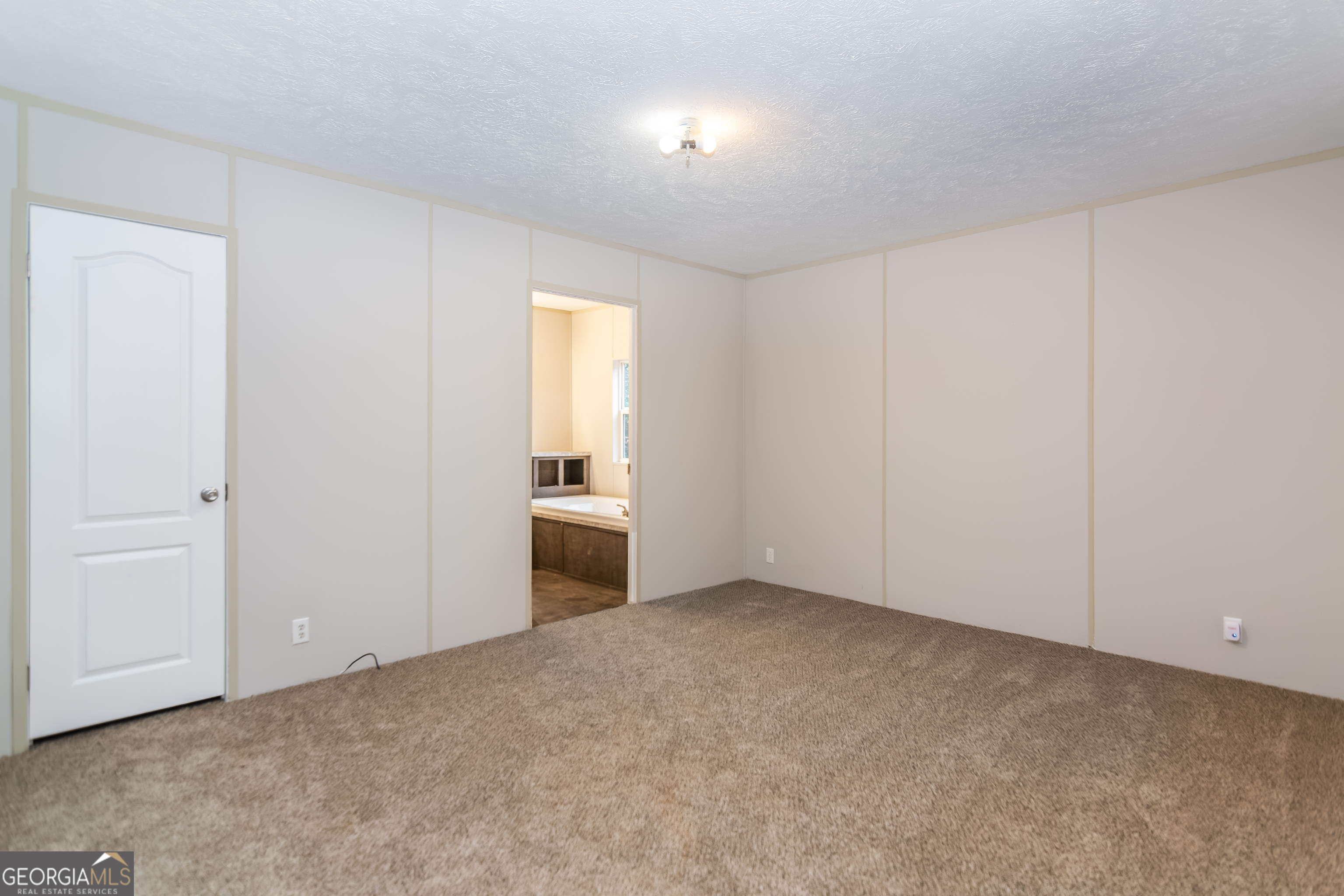 56 Almond Circle Property Photo 10