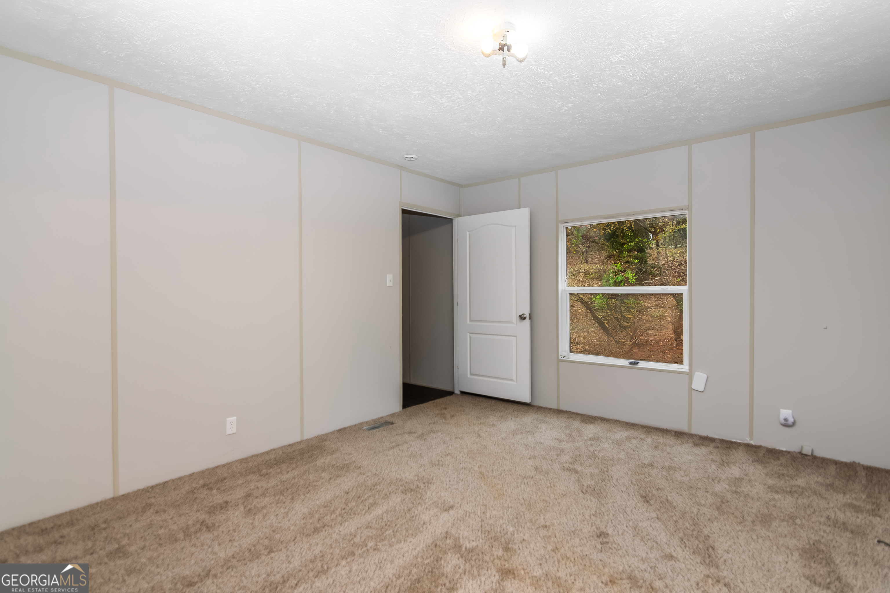 56 Almond Circle Property Photo 11