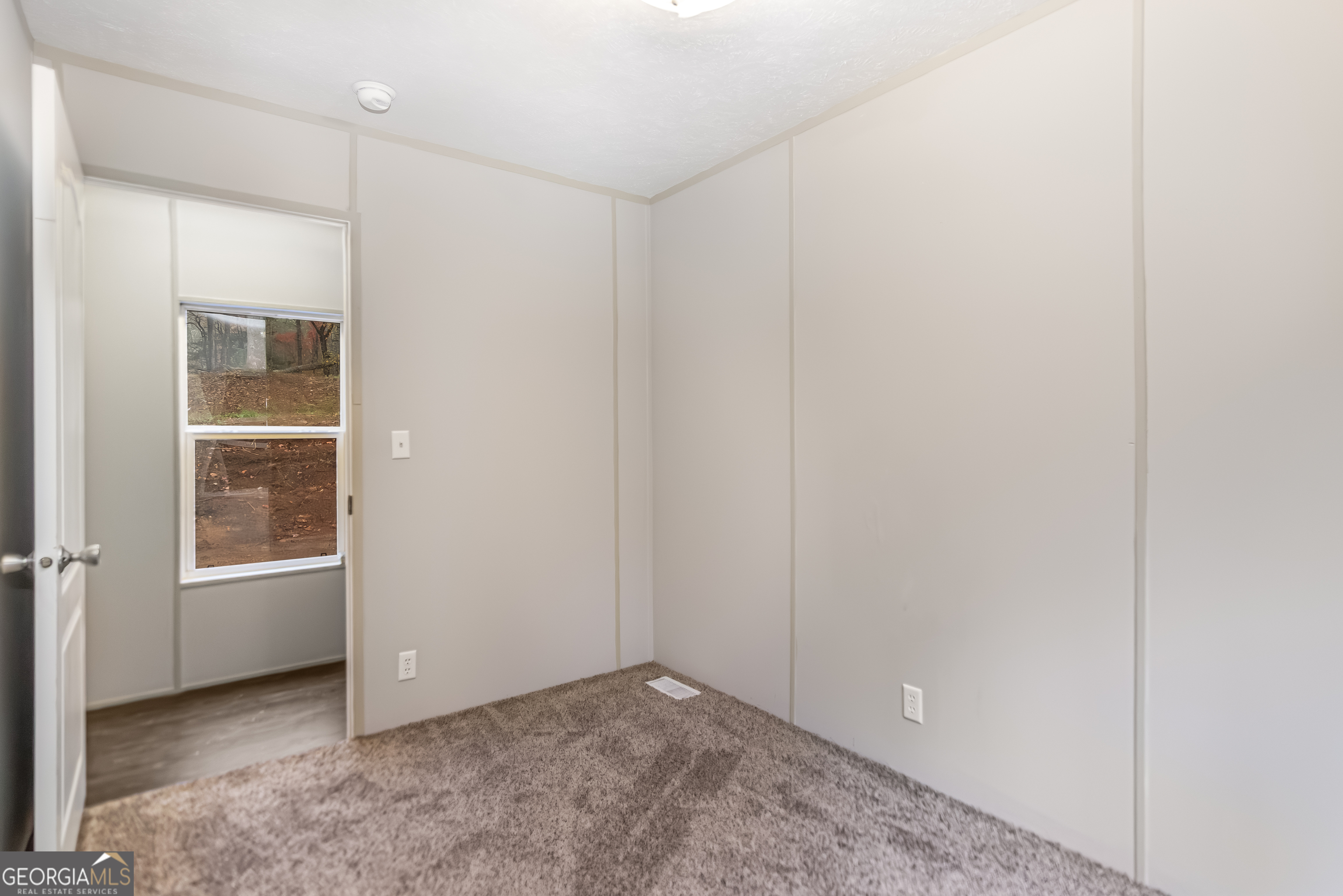 56 Almond Circle Property Photo 20