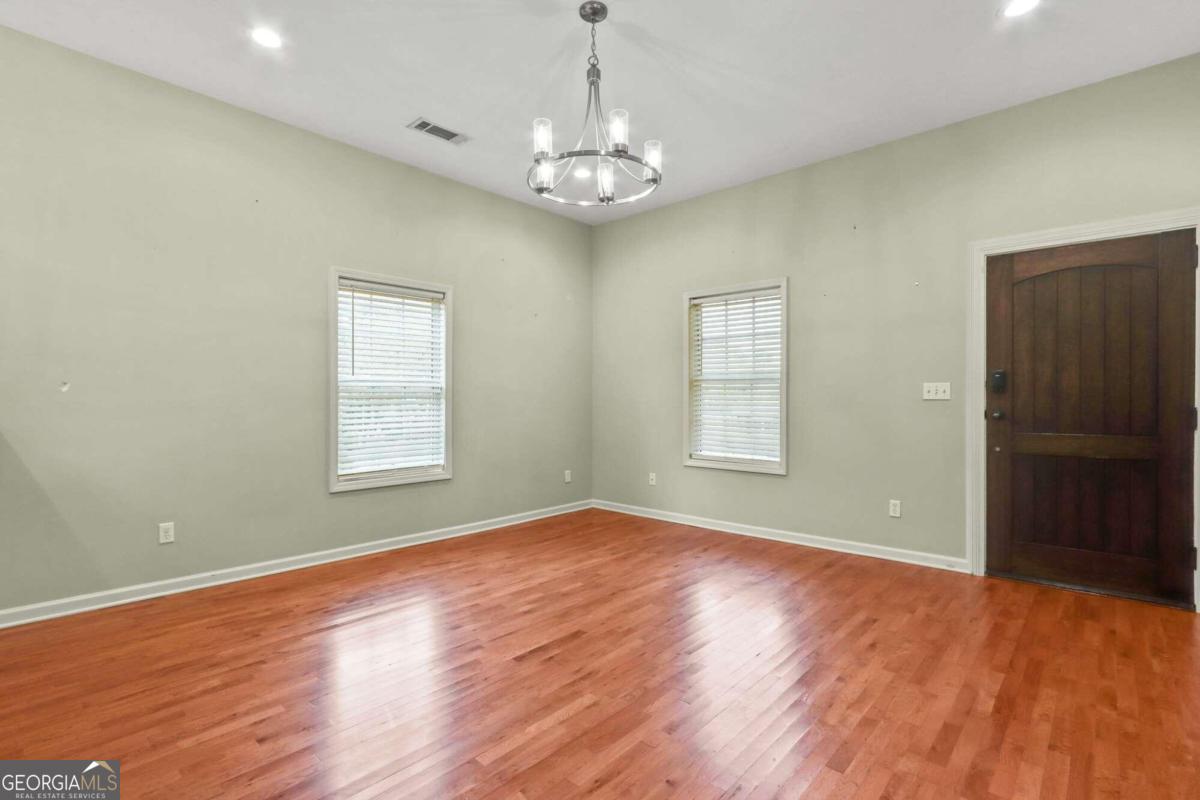 3267 Elm Street Property Photo 7