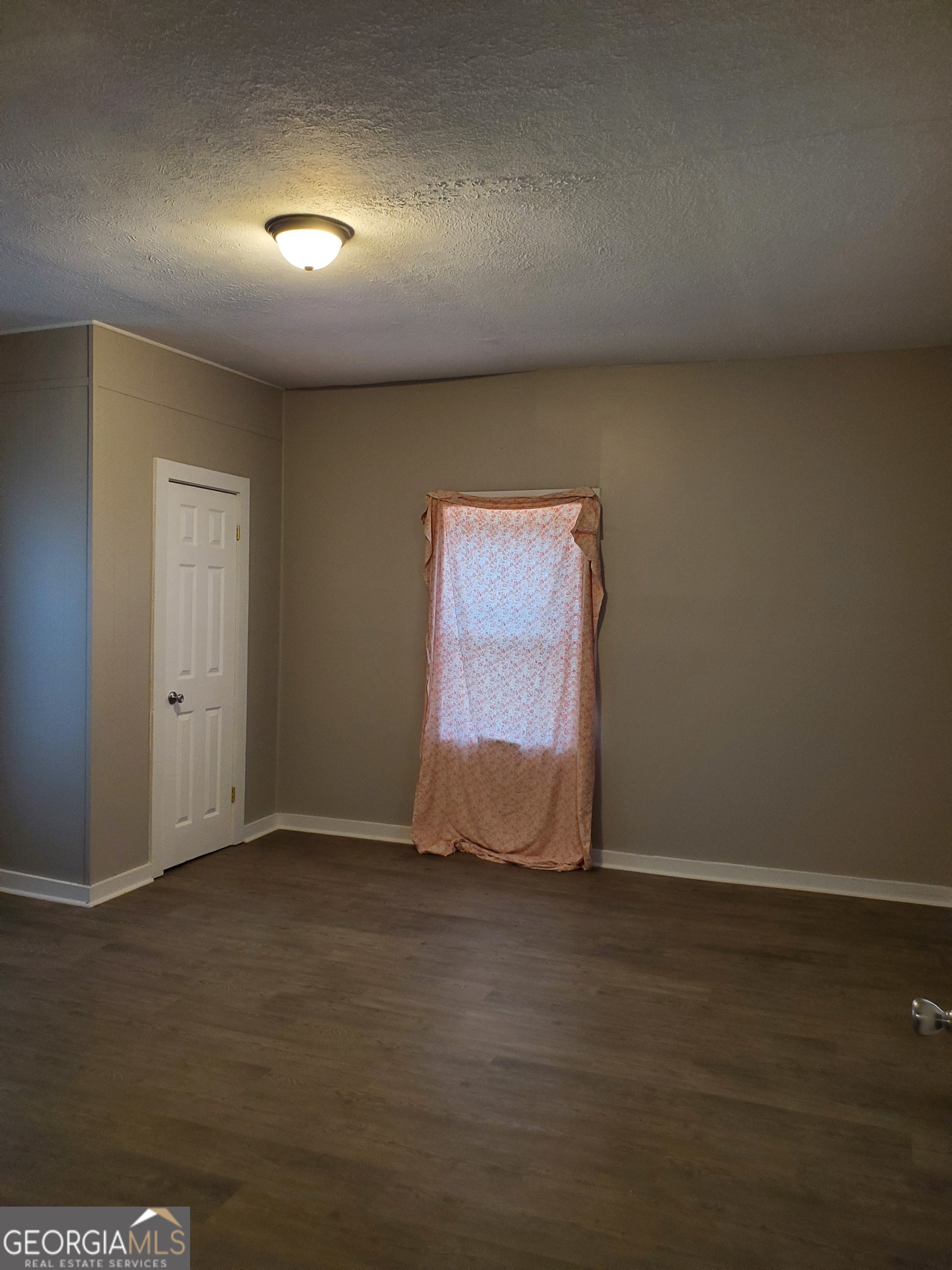 522 Hinton Street Property Photo 3