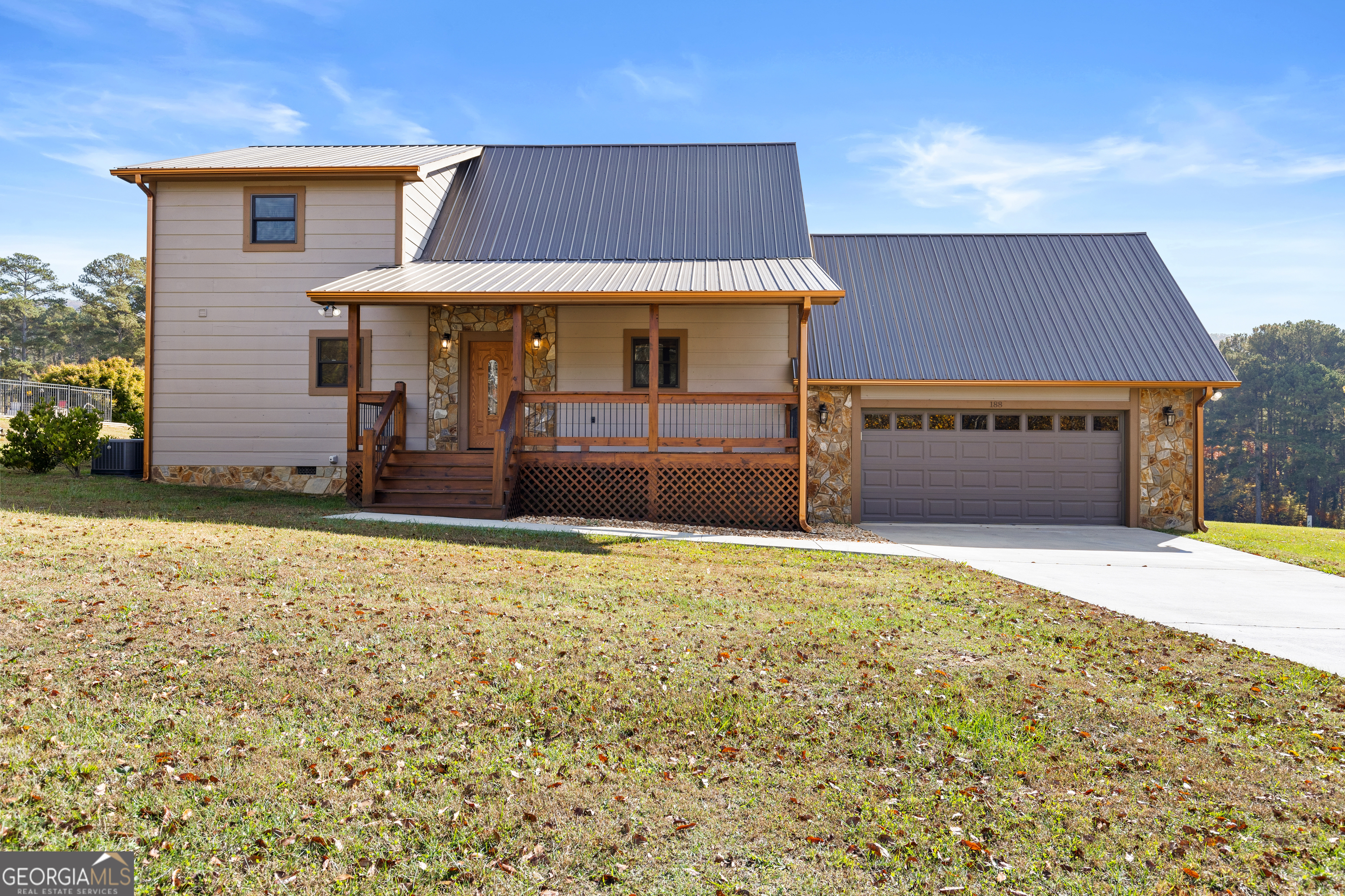 188 Northside Drive Property Photo 1