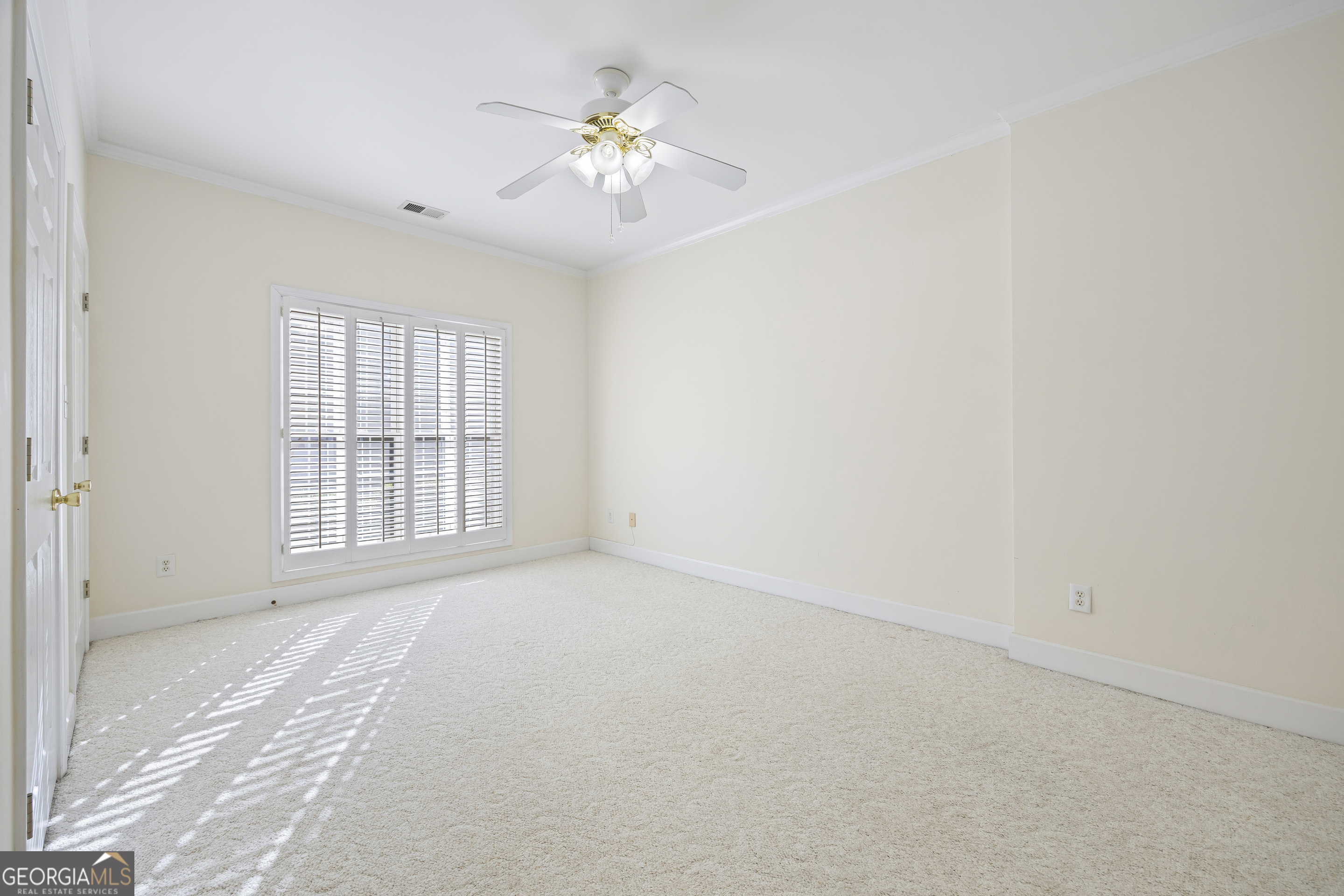 38 Somerset Court Property Photo 8