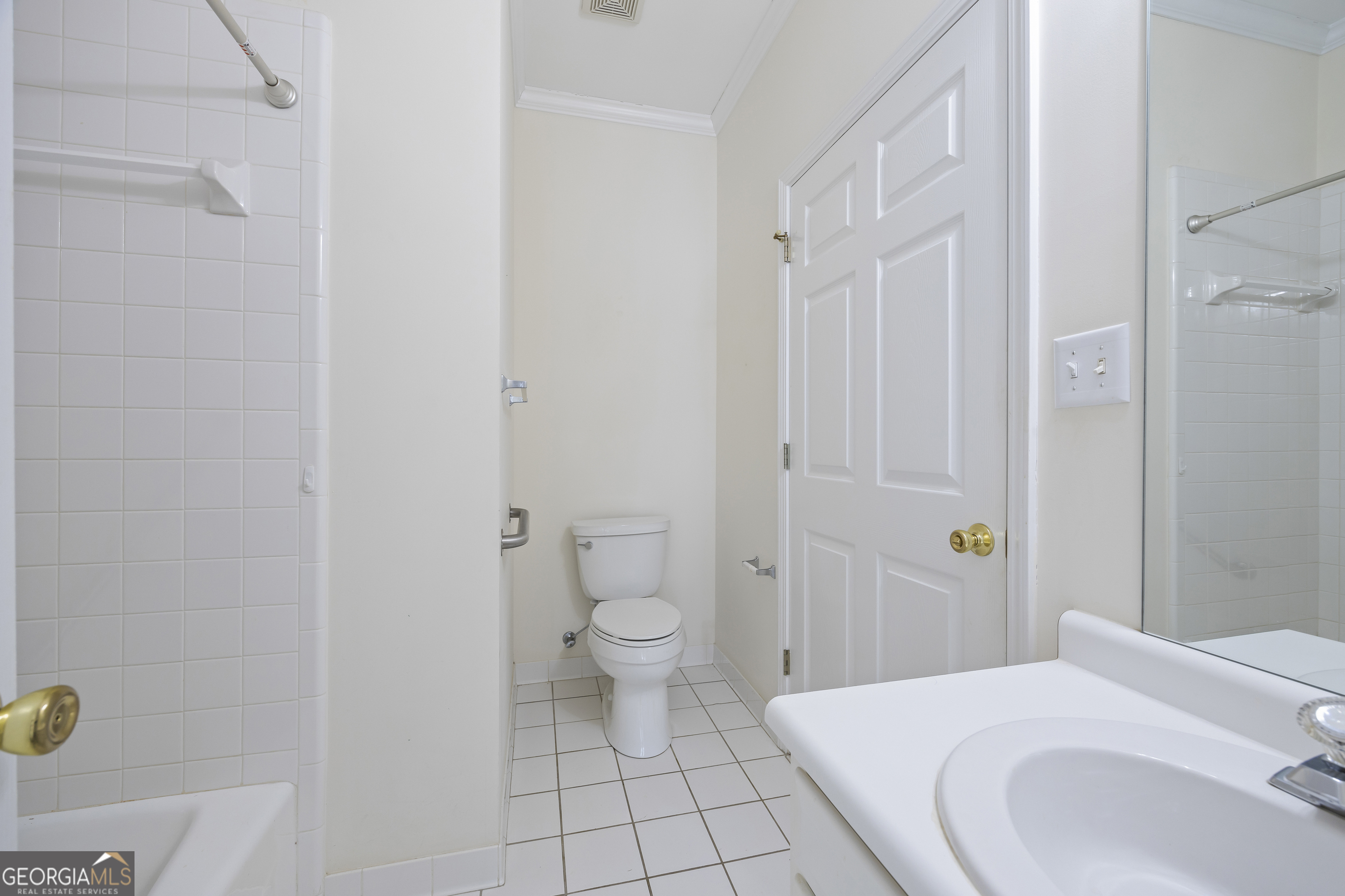 38 Somerset Court Property Photo 11