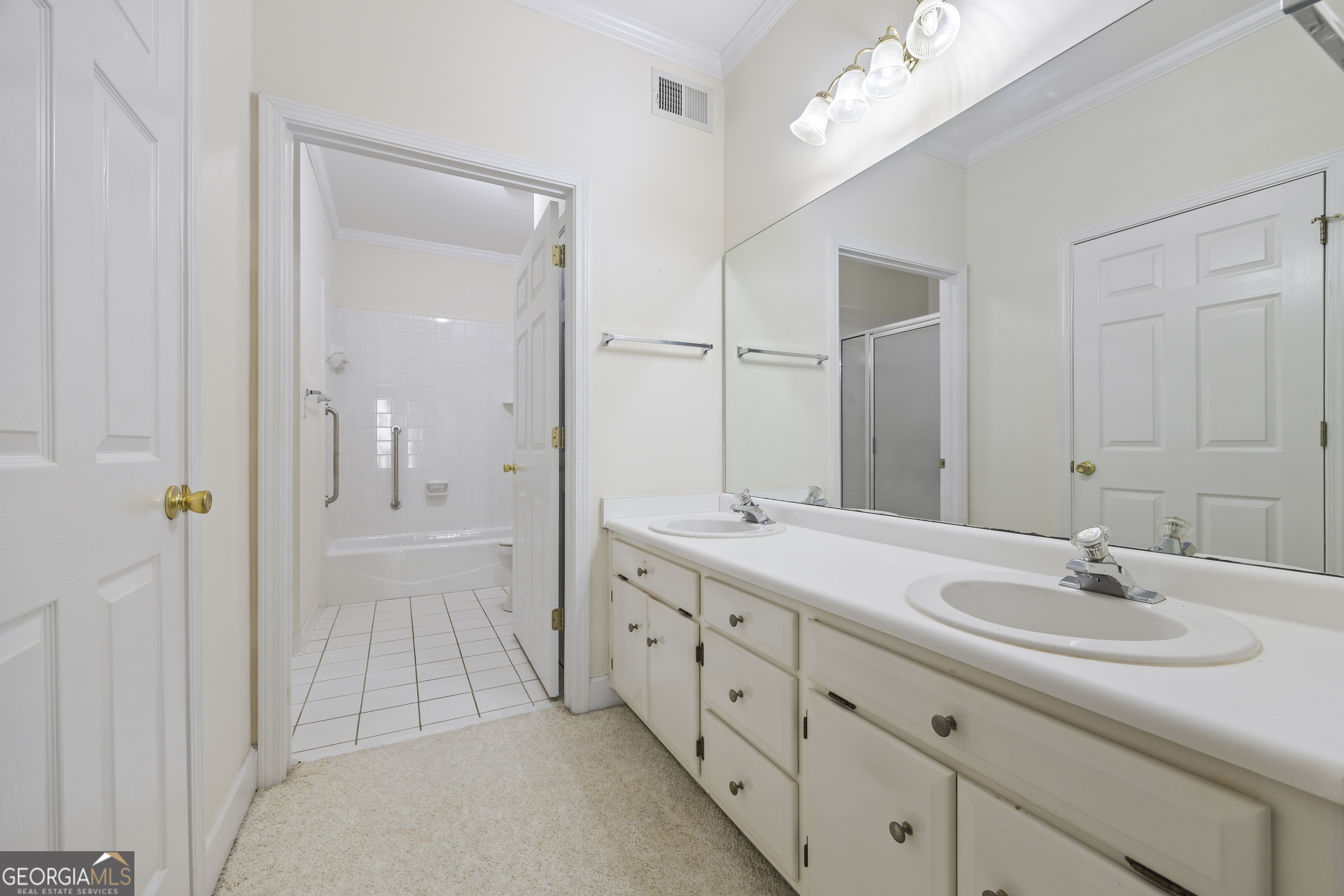 38 Somerset Court Property Photo 18
