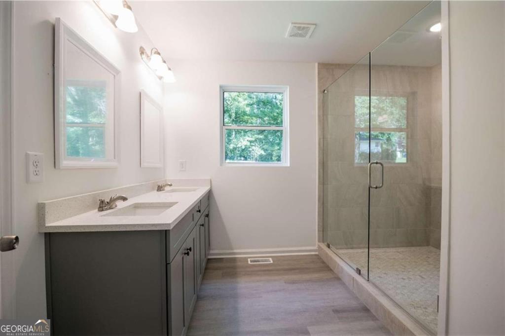 2225 Sargent Place Se Property Photo 15